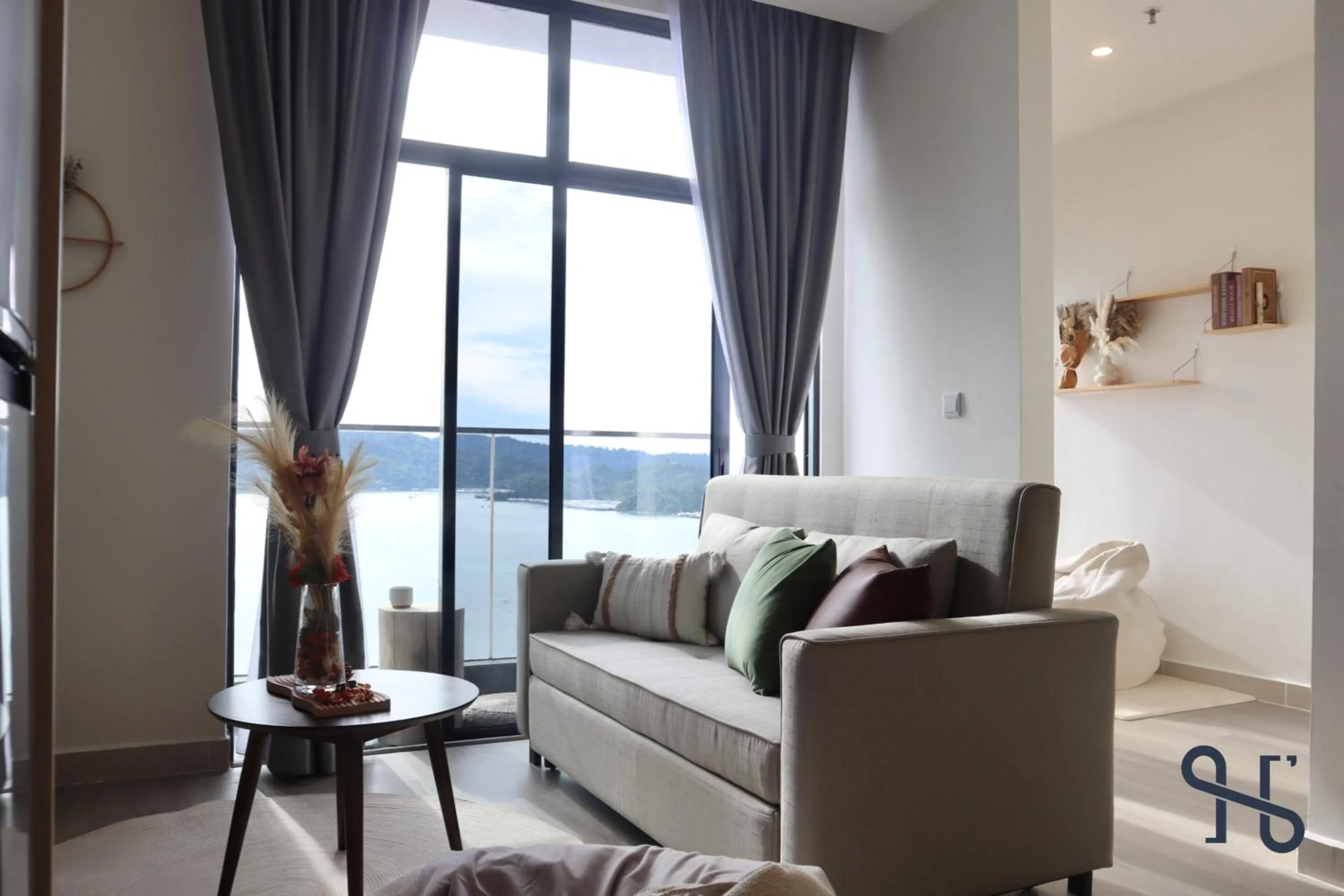 Living room in The Shore by Homesuite'