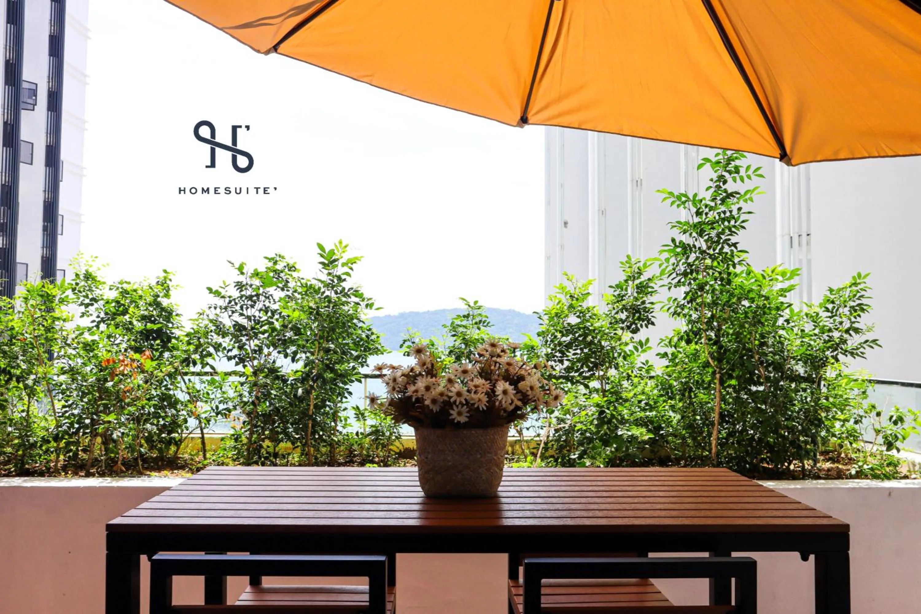 Balcony/Terrace in The Shore by Homesuite'