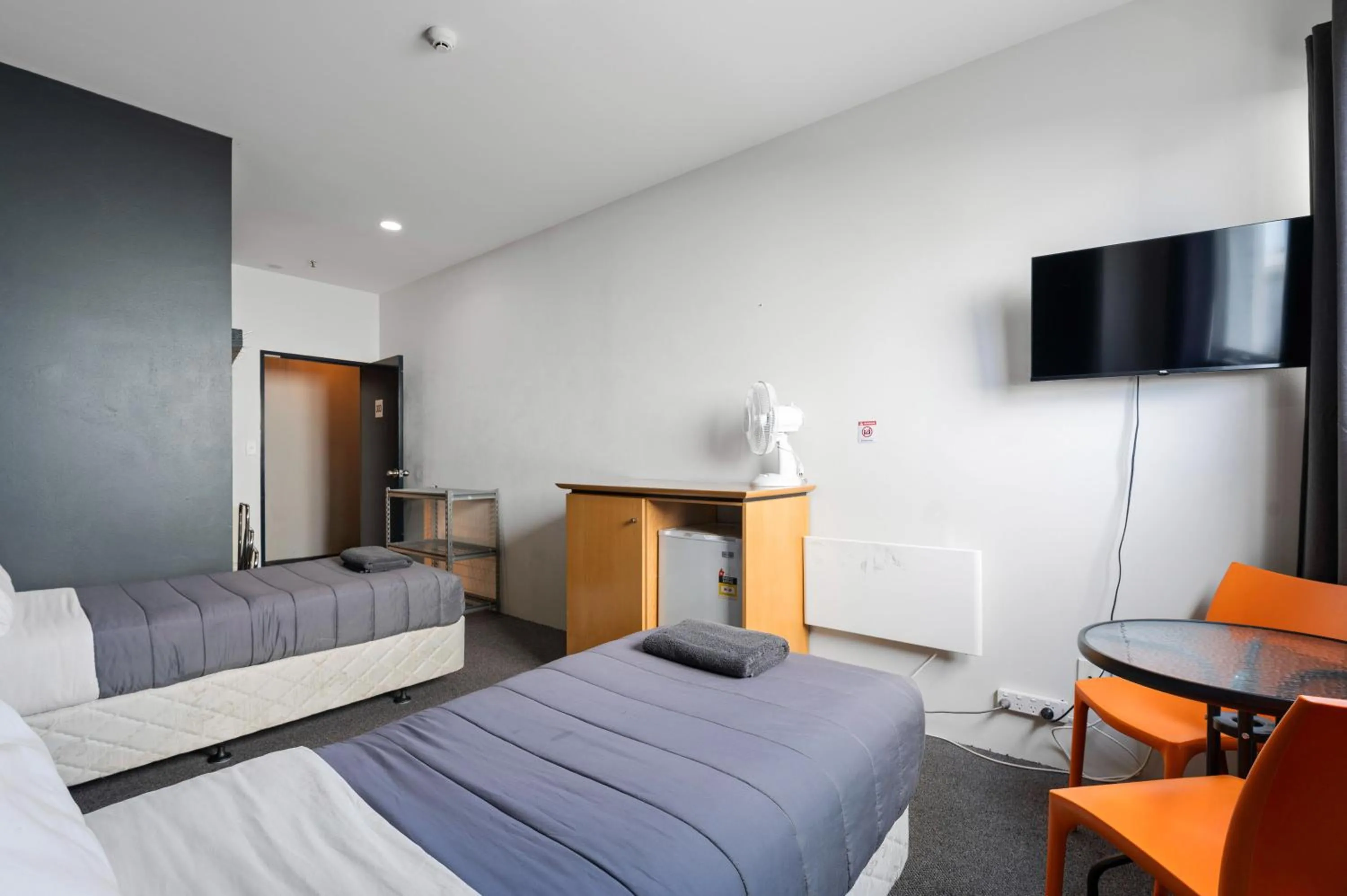 Bed in Rock Solid Backpackers Rotorua