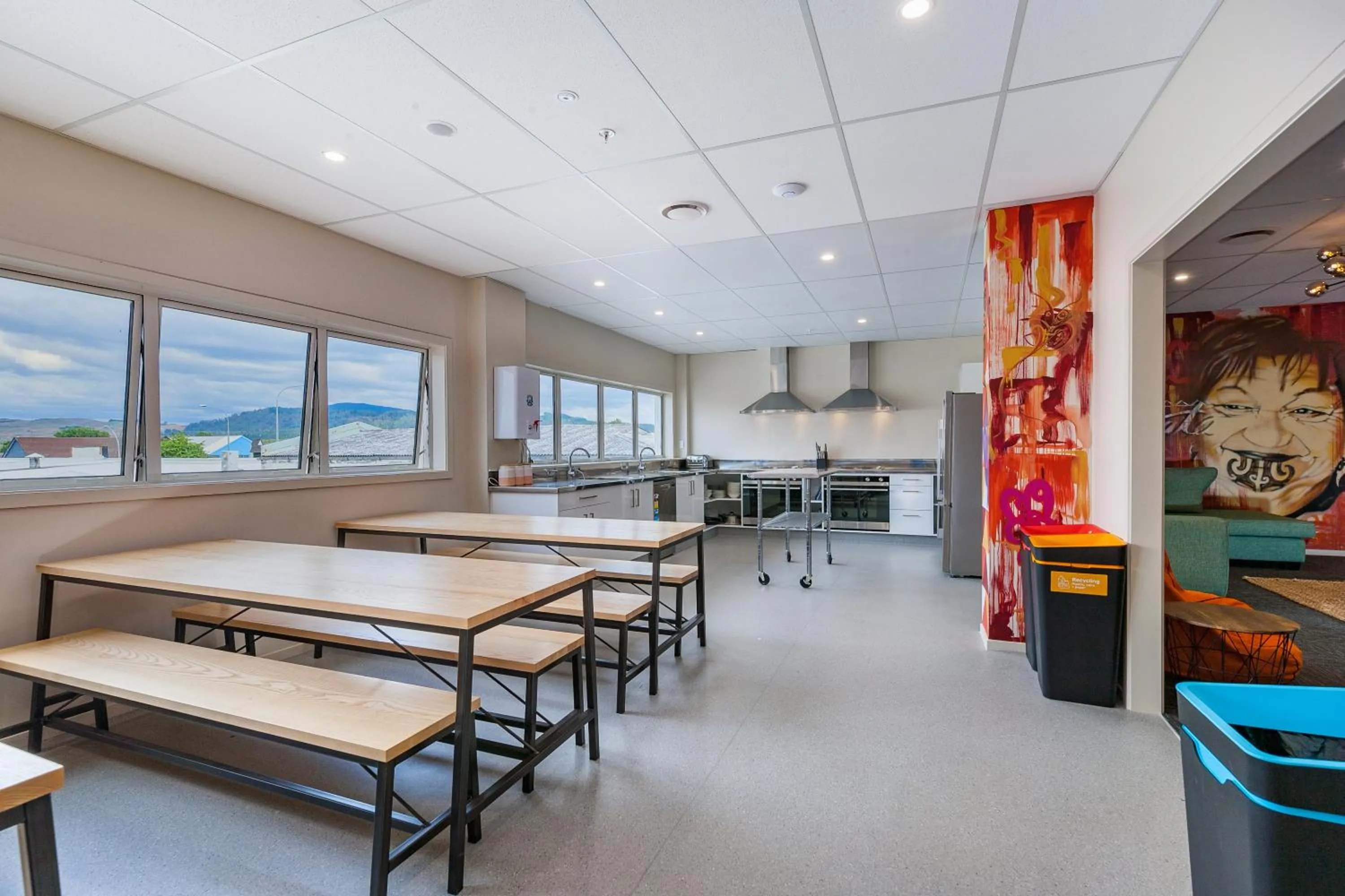 Kitchen or kitchenette in Rock Solid Backpackers Rotorua