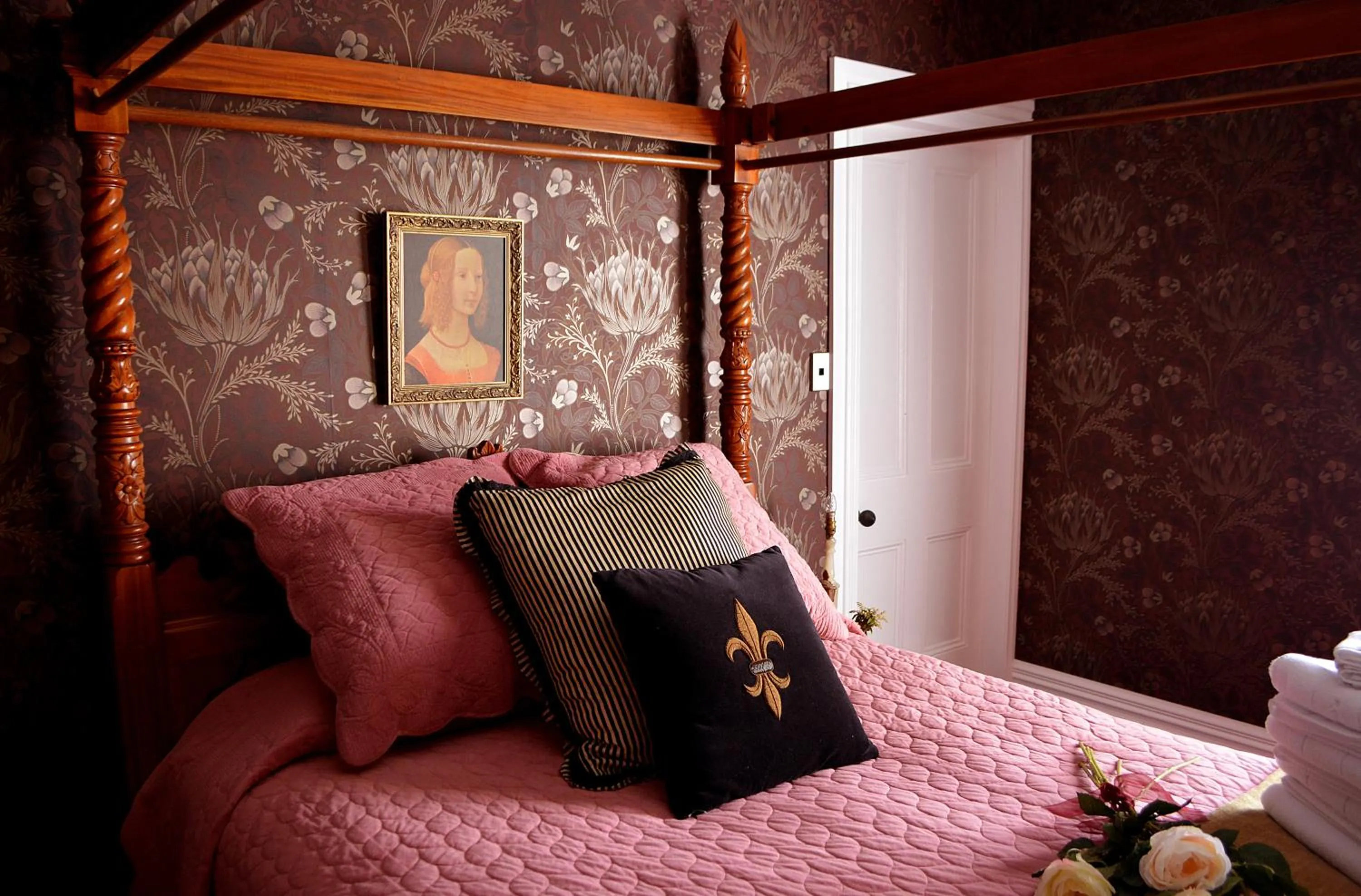 Bedroom, Bed in Theatre Royal Hotel