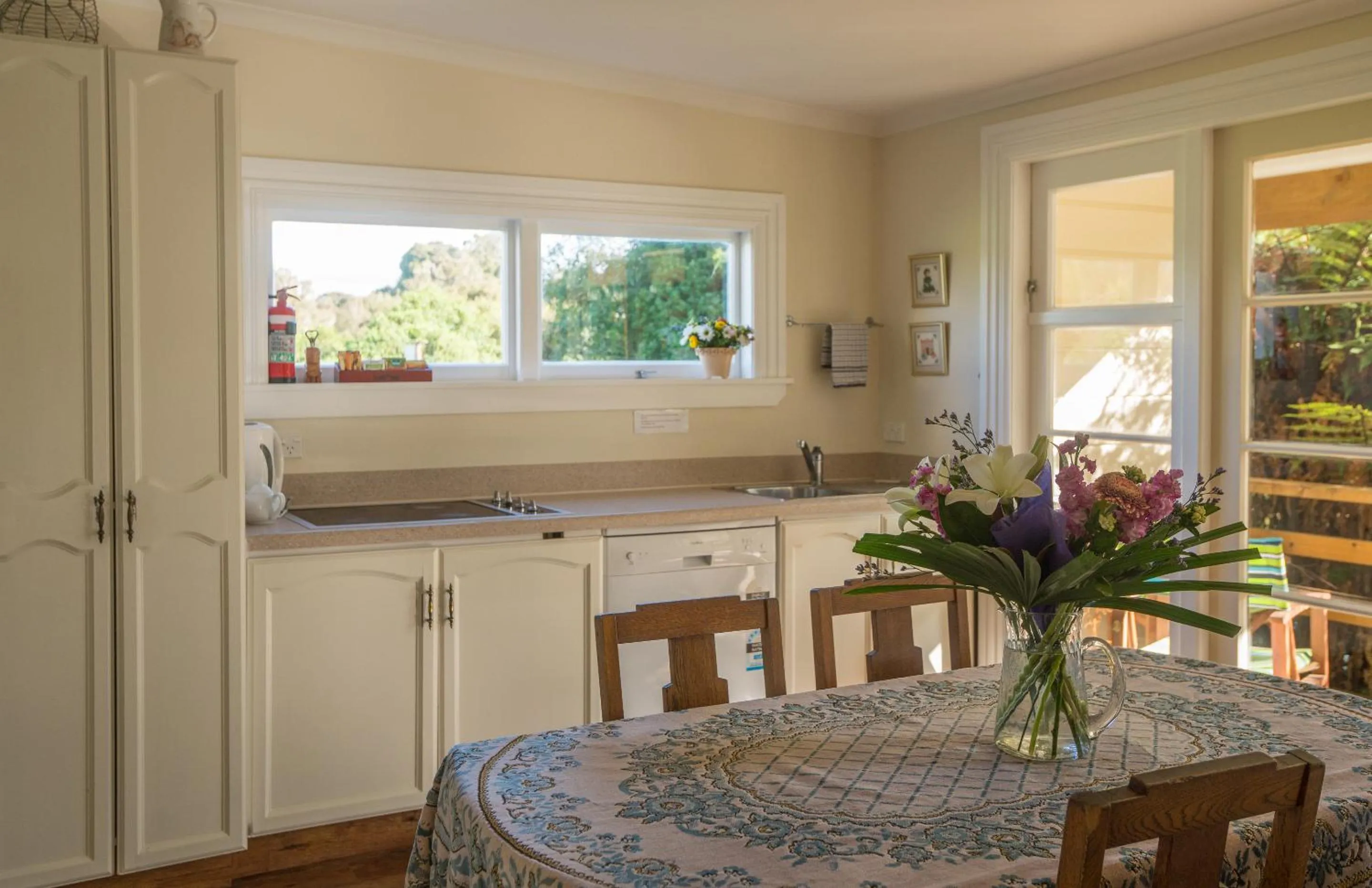 Kitchen or kitchenette in Theatre Royal Hotel