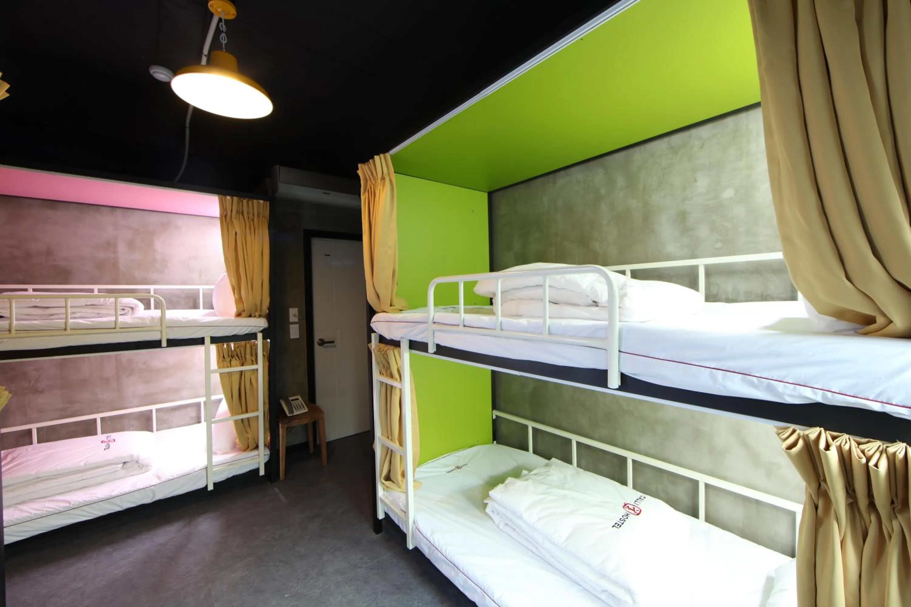 Photo of the whole room, Bed in Calli Hostel