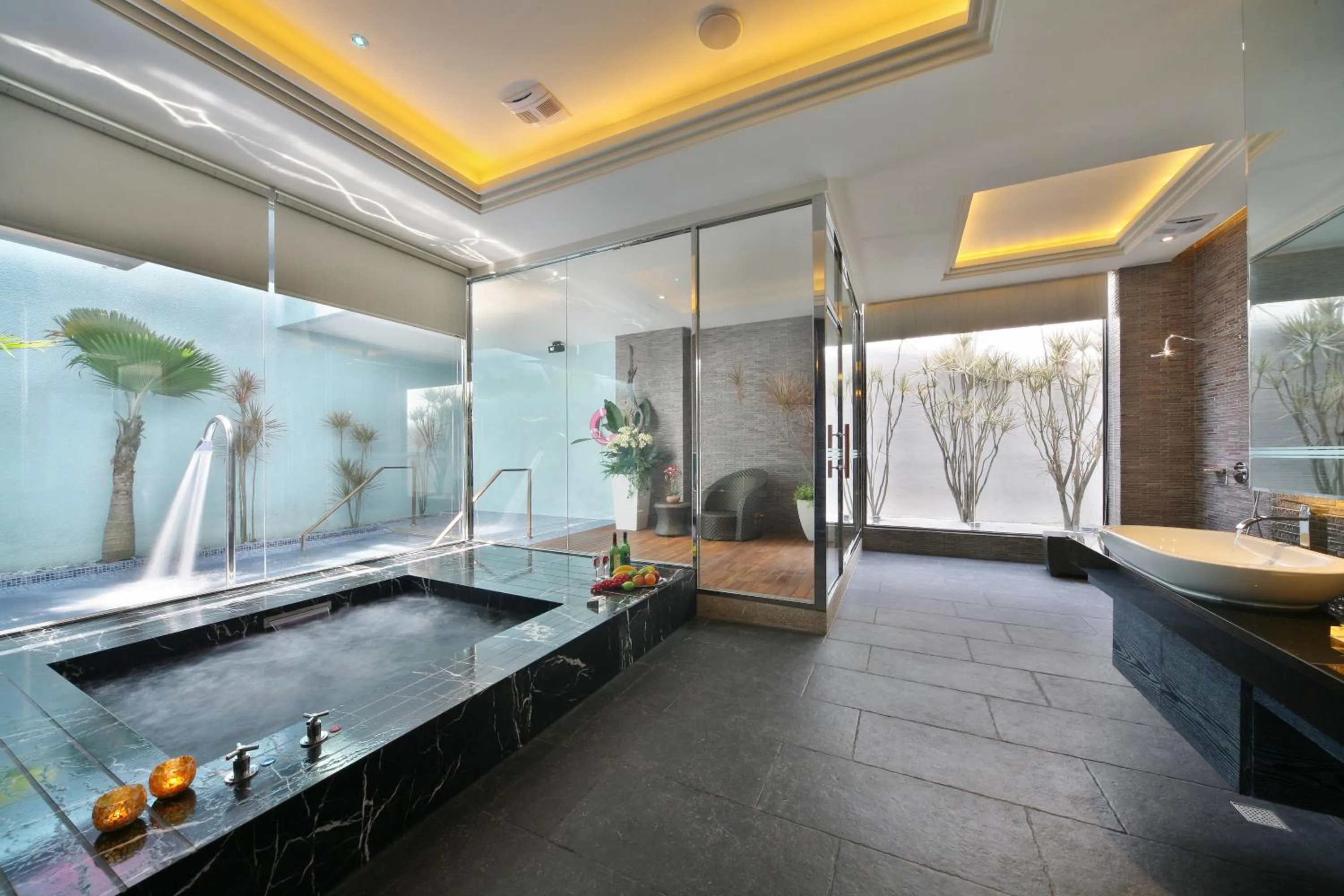 Bathroom in Han Guan Motel