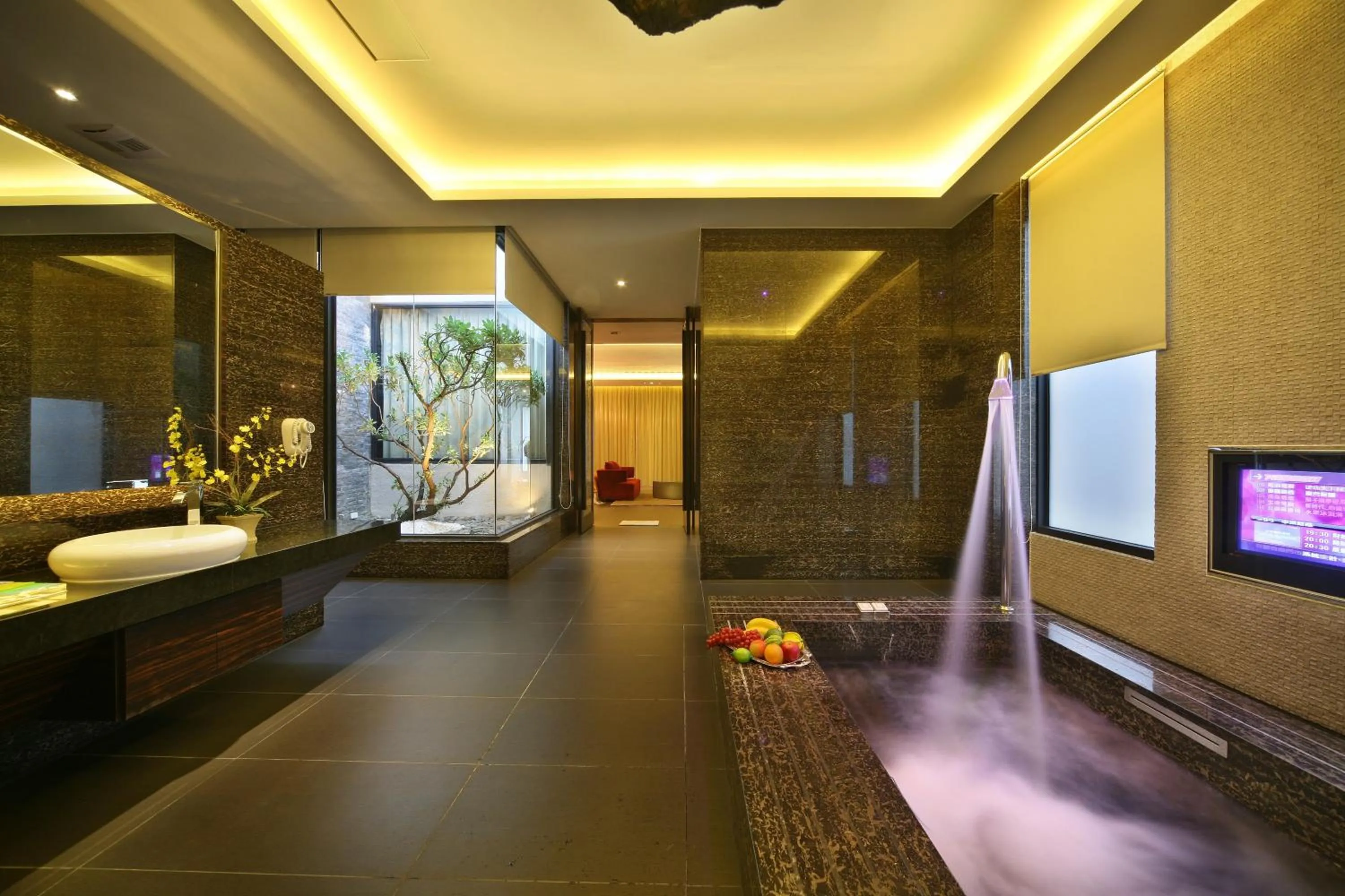 Bathroom in Han Guan Motel