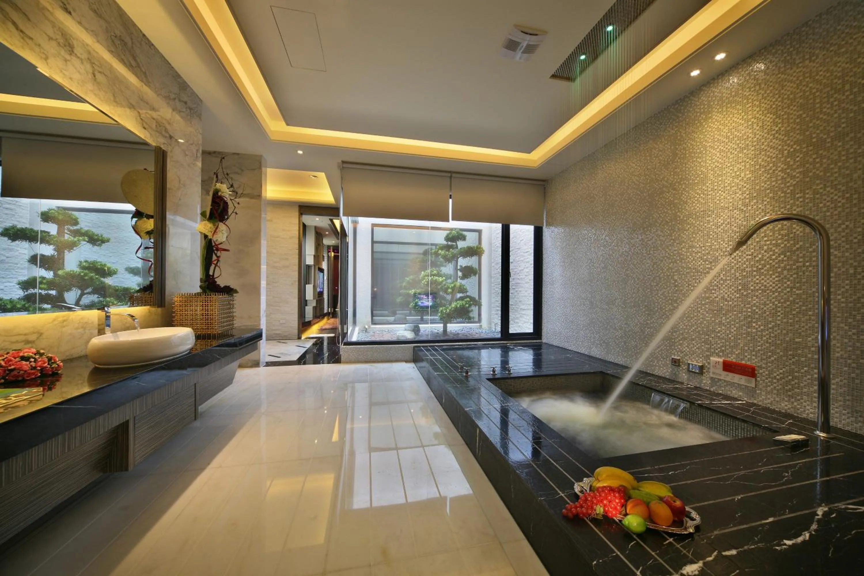 Bathroom in Han Guan Motel