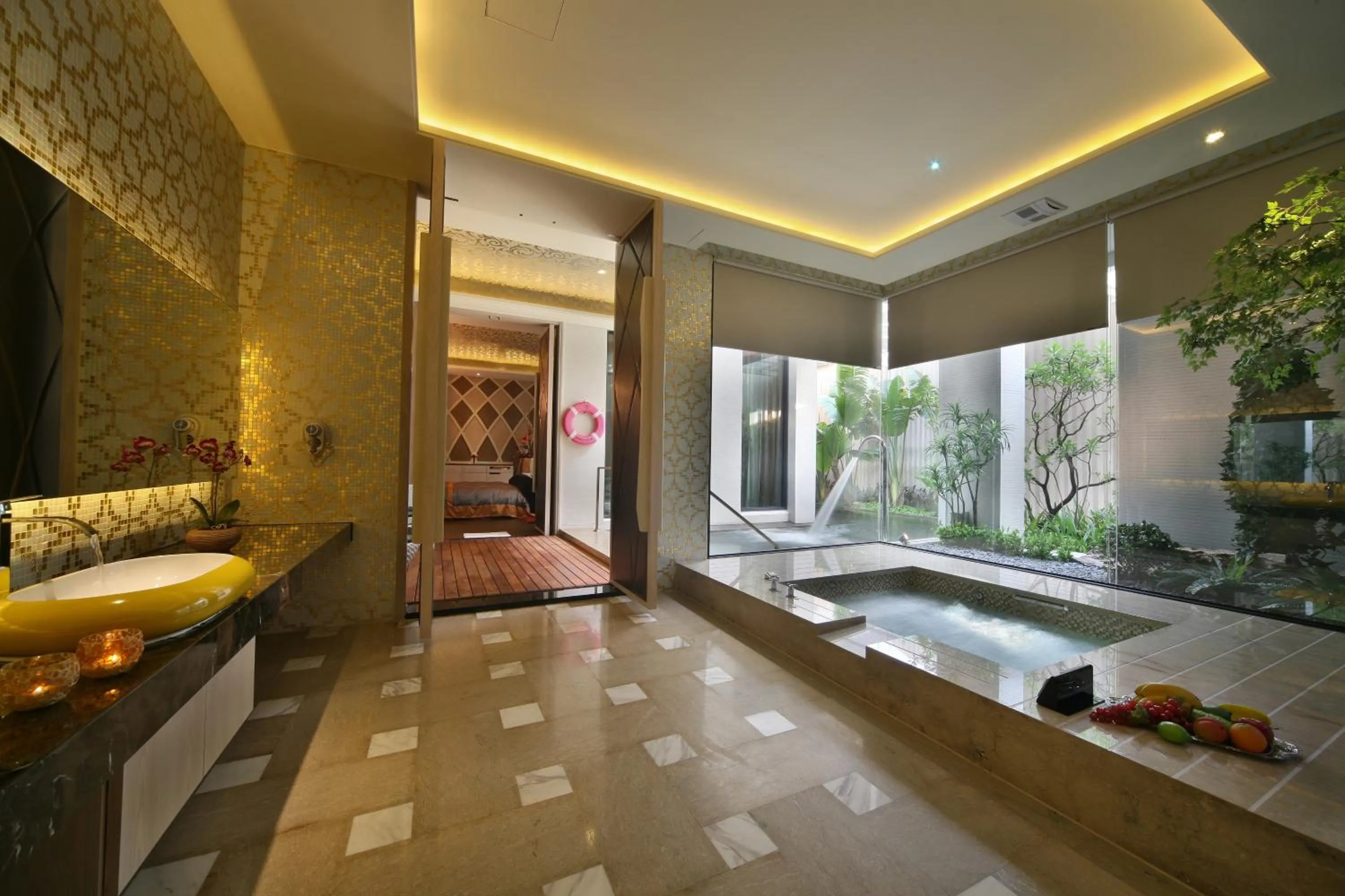 Bathroom in Han Guan Motel