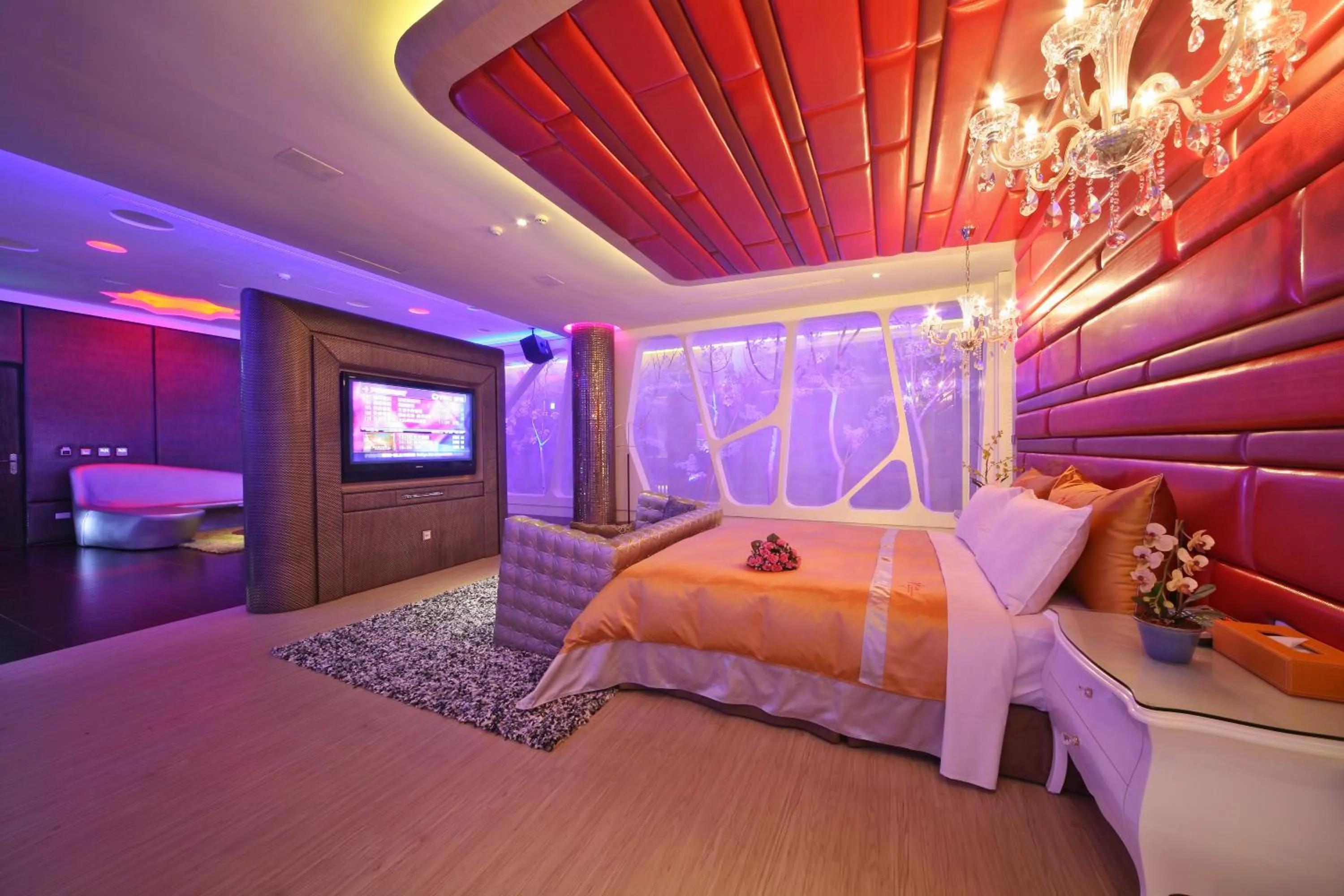 Photo of the whole room, Bed in Han Guan Motel
