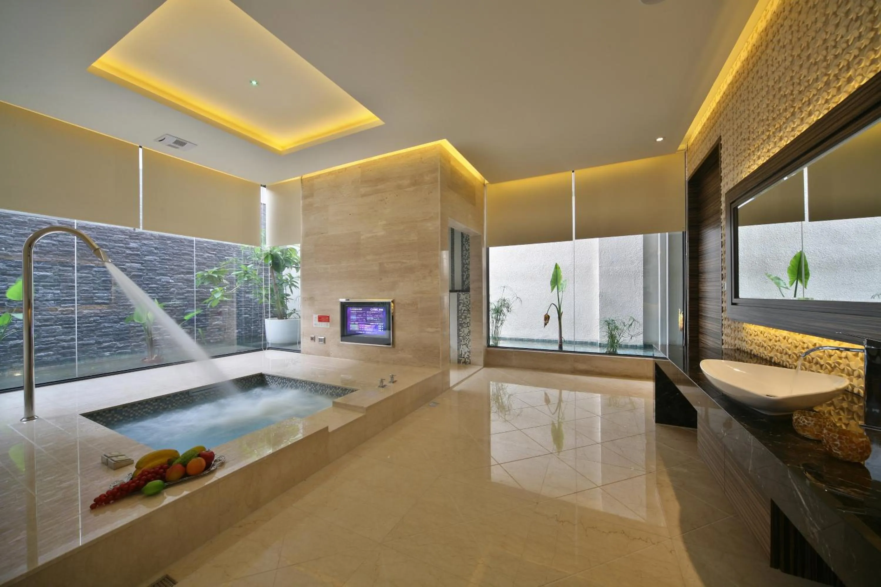 Bathroom in Han Guan Motel