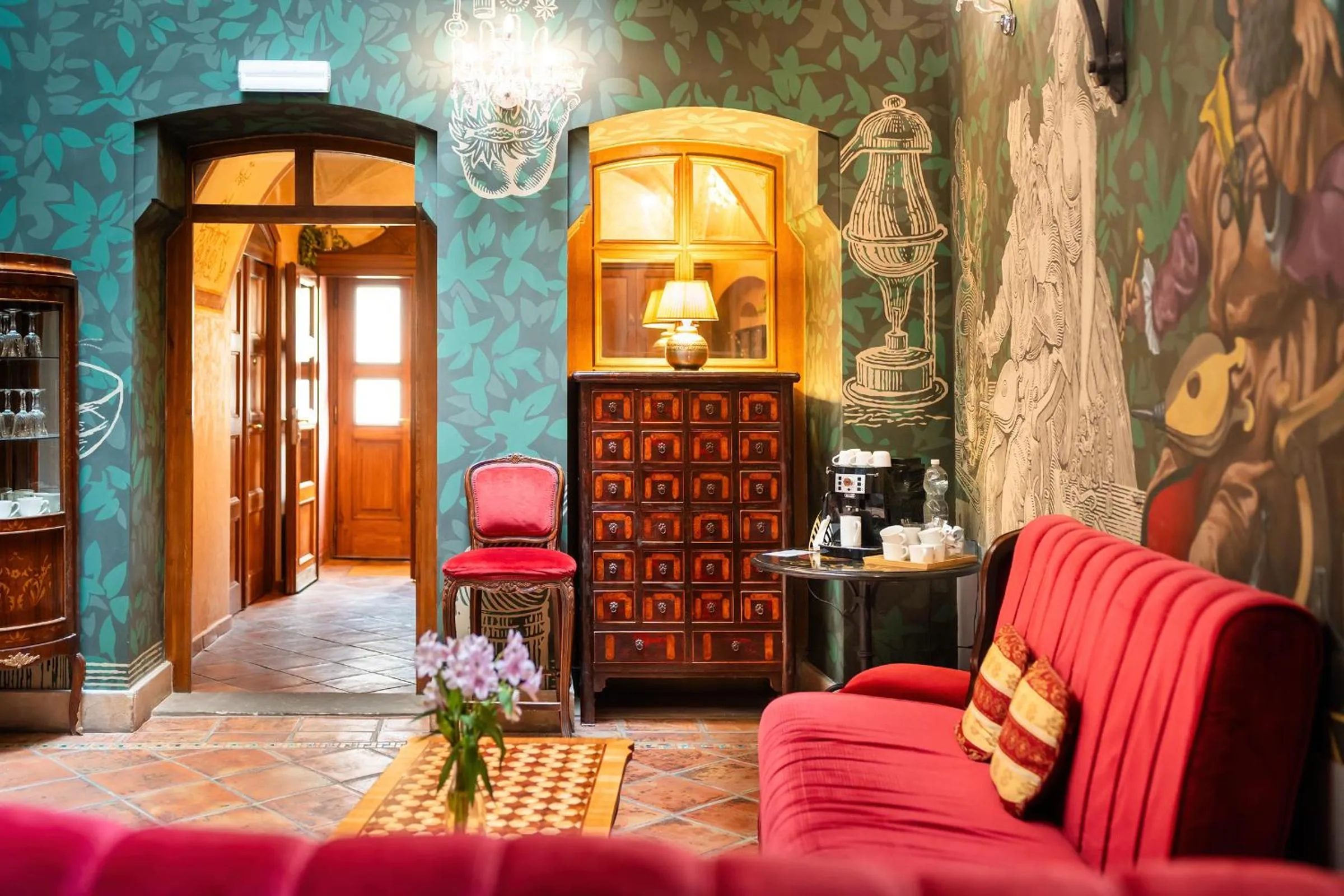 Communal lounge/ TV room in Nosticova Heritage