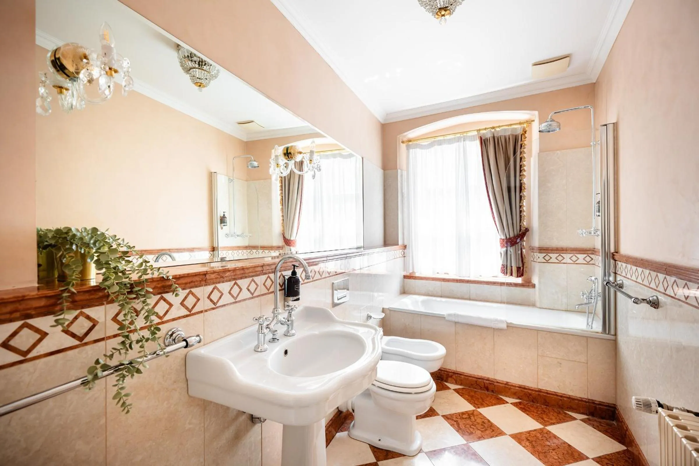 Toilet in Nosticova Heritage