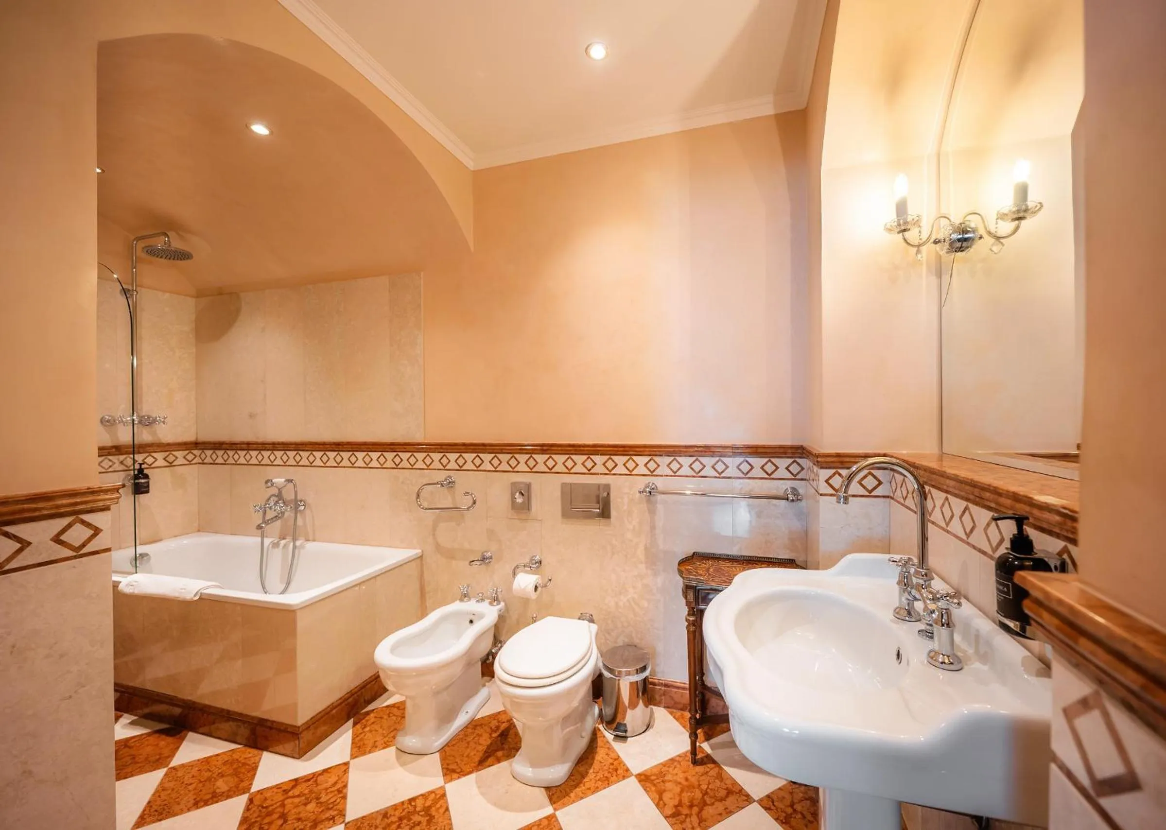 Toilet in Nosticova Heritage