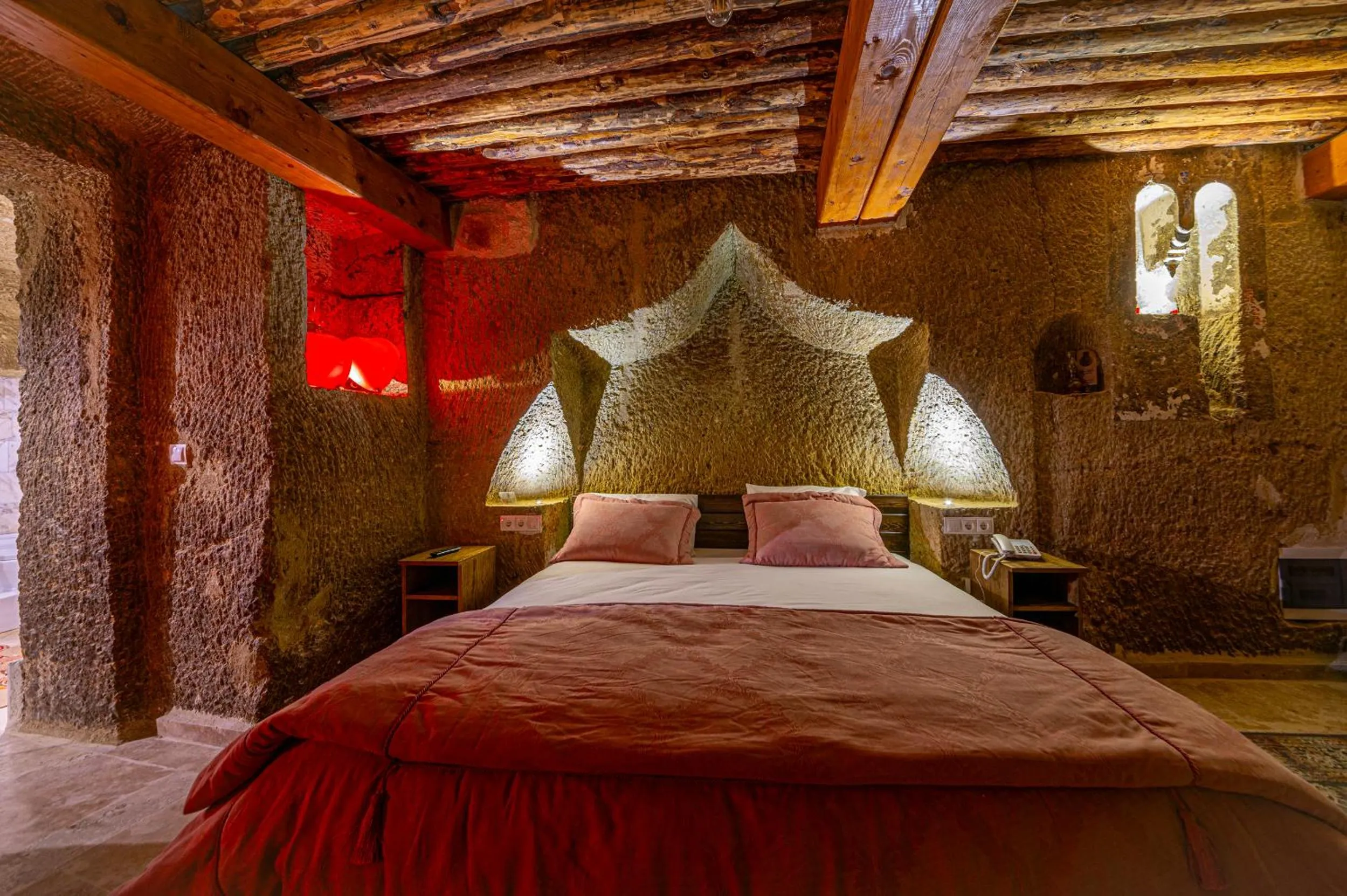 Bed in Belenus Cave House