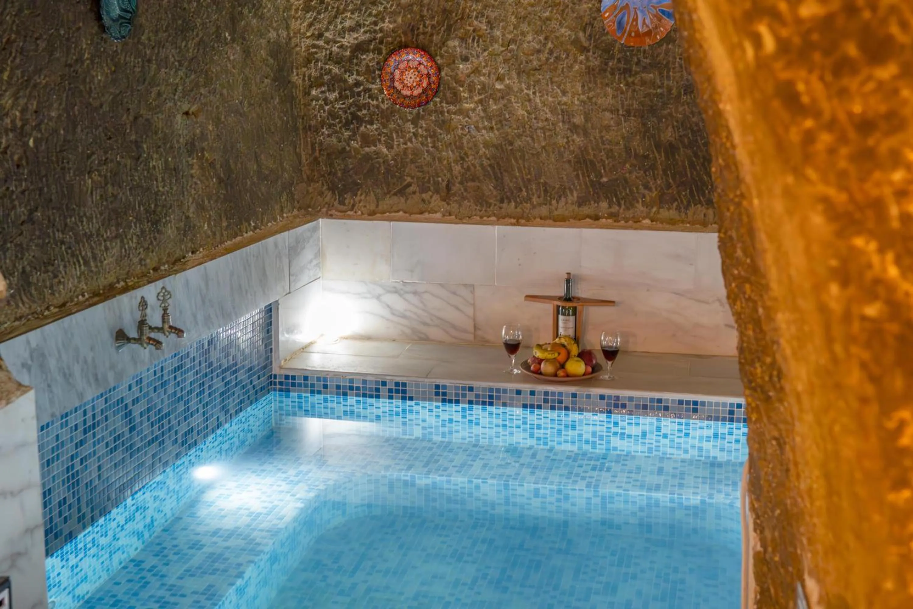 Swimming pool in Belenus Cave House