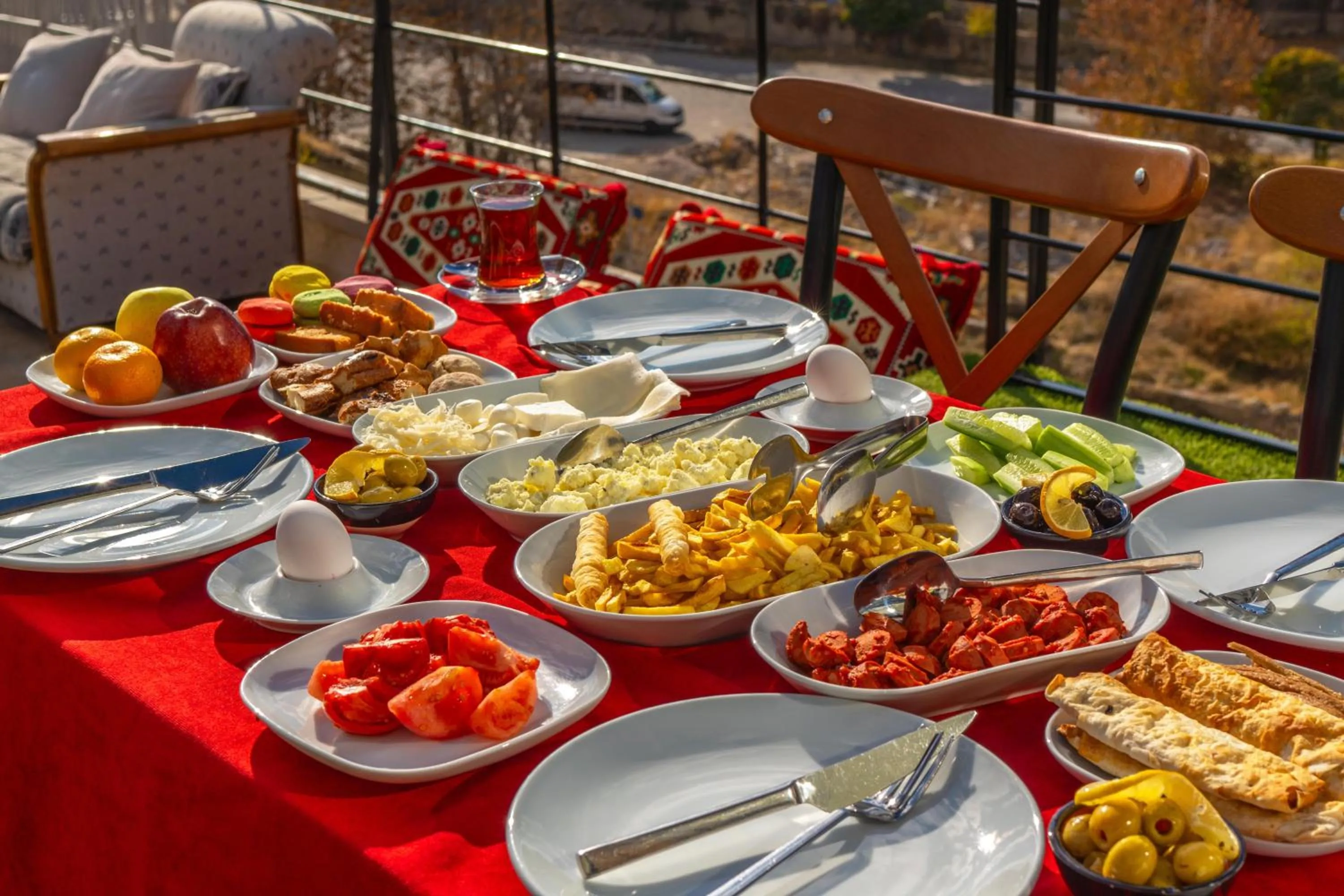 Breakfast in Belenus Cave House
