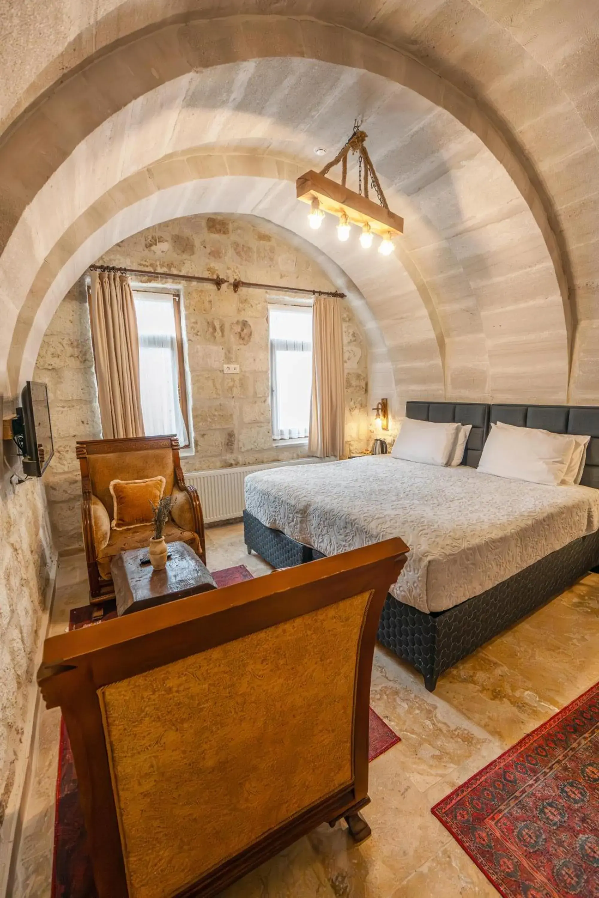 Deluxe Double Room with Bath in Belenus Cave House Deluxe Double Room with Bath in Belenus Cave House