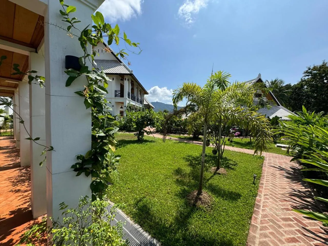 Garden in Madilao Hotel