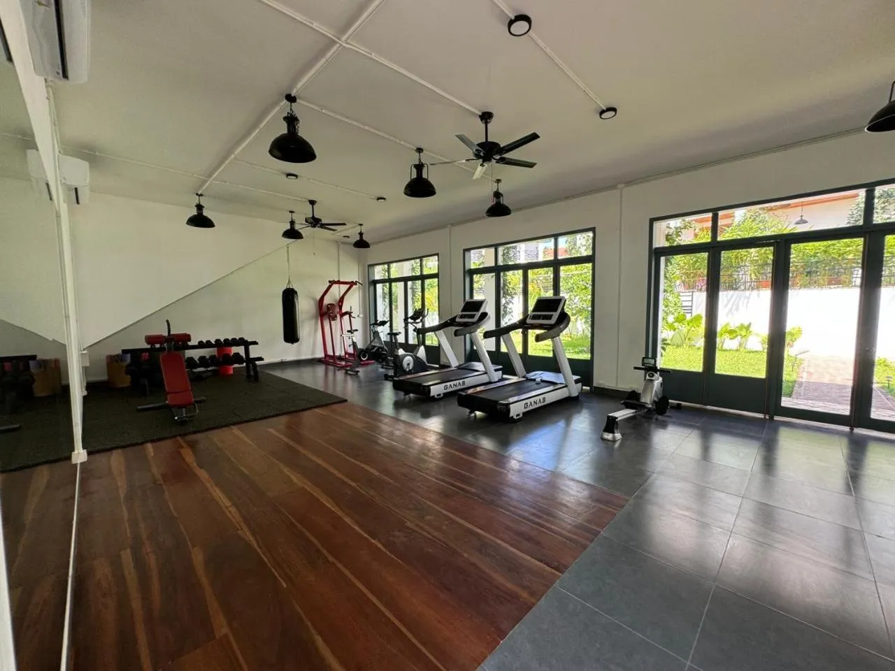 Fitness centre/facilities in Madilao Hotel