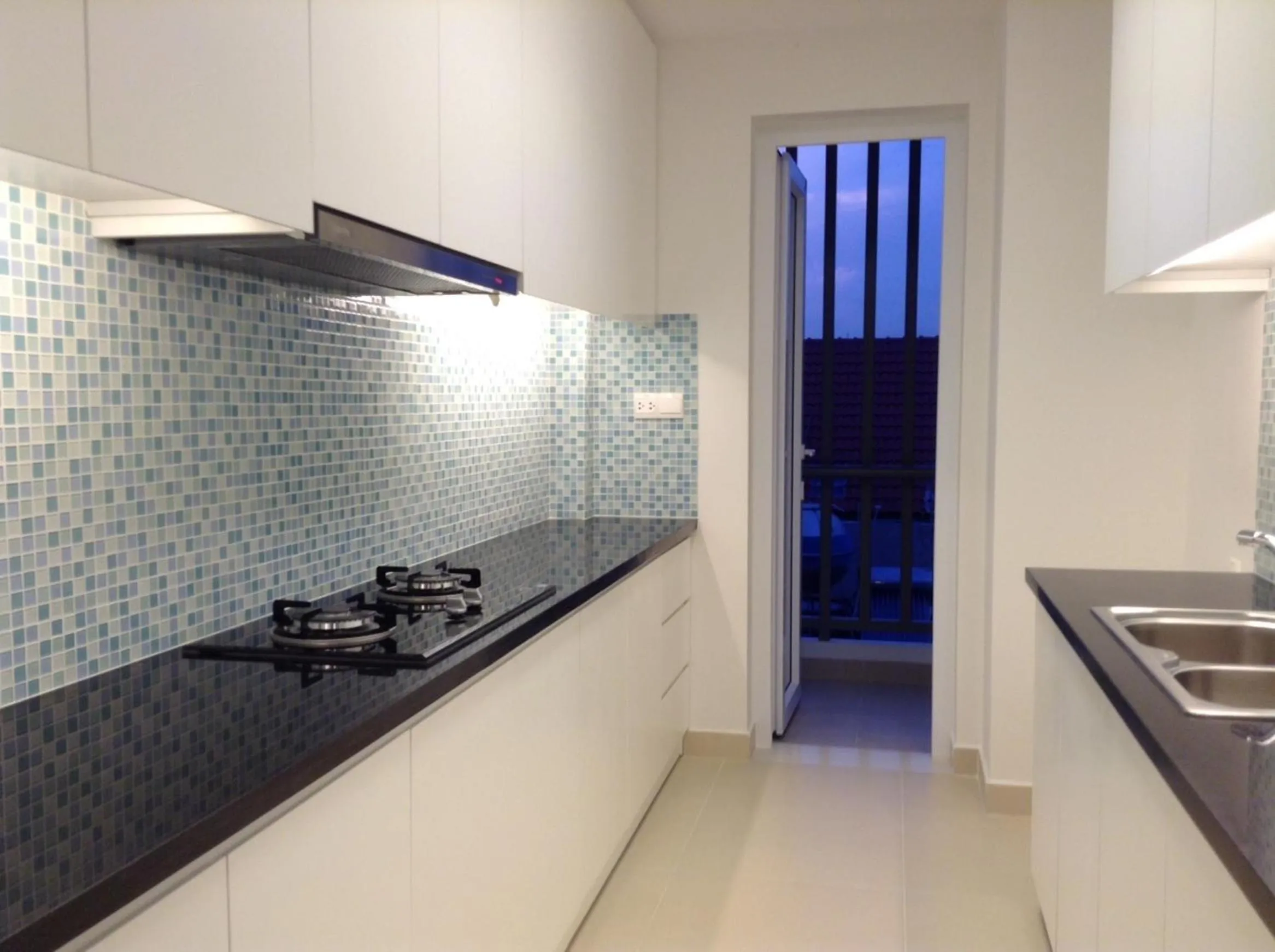 Kitchen or kitchenette in Glenwood Residences
