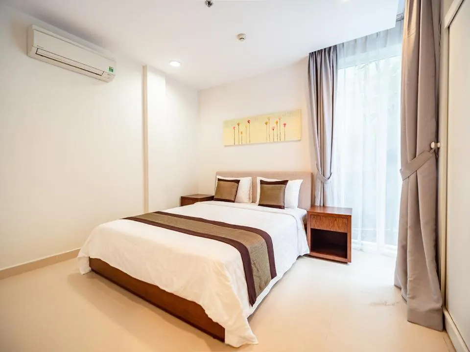 Bed in Glenwood Residences