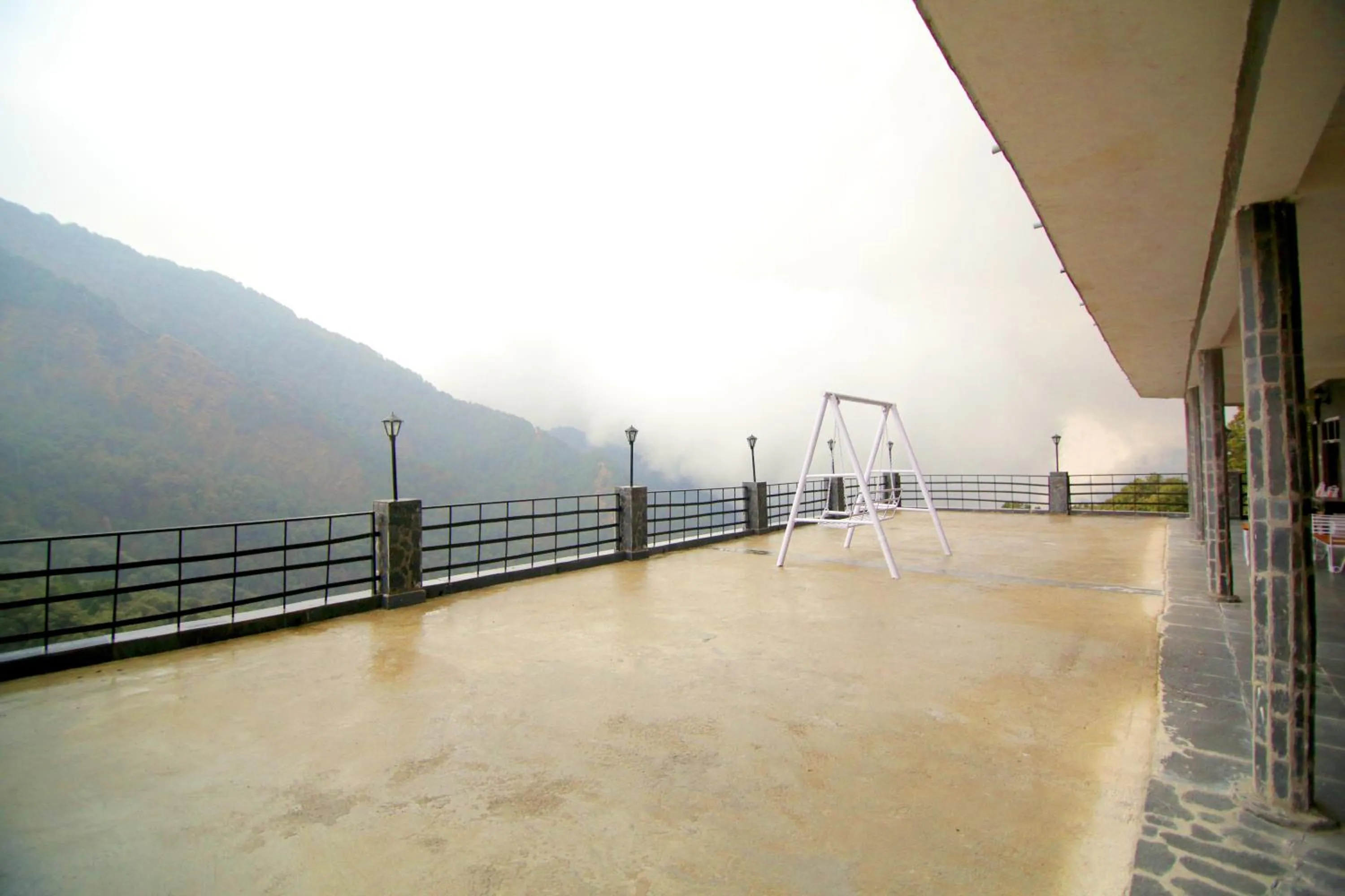 Mountain view in Ashoka Naini Chalet