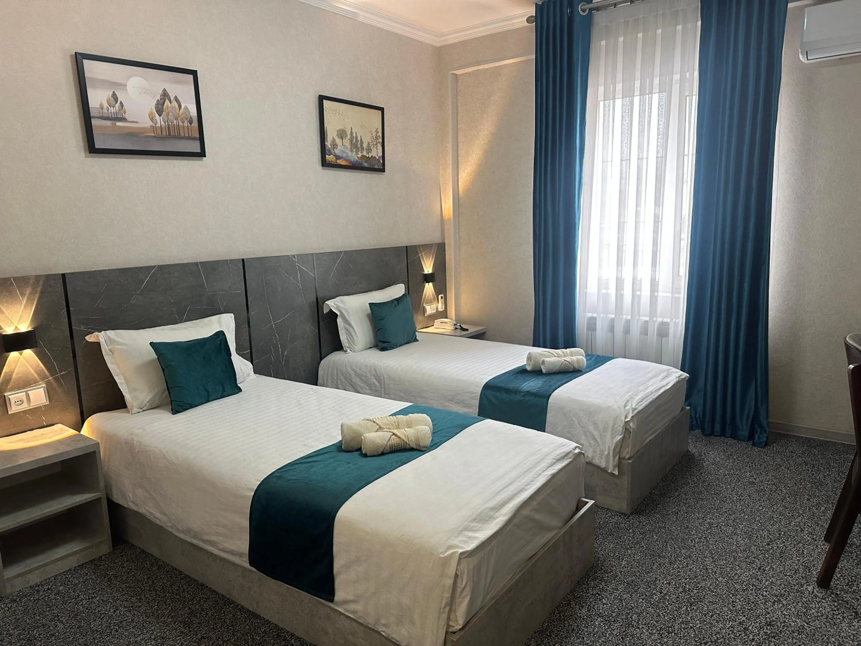 Photo of the whole room, Bed in Boston Hotel Tashkent