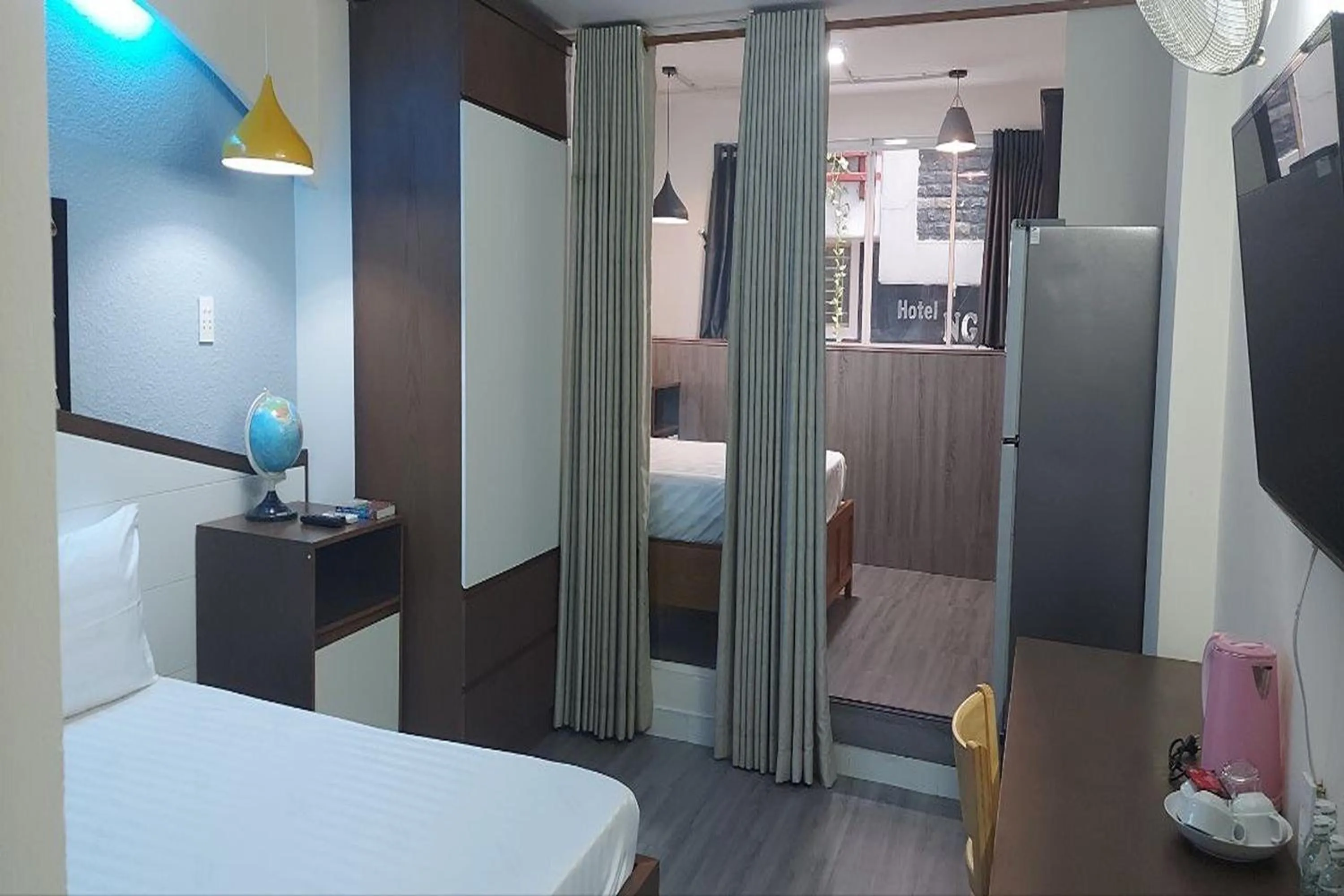 Photo of the whole room, Bed in Ailen Garden 2 Hotel