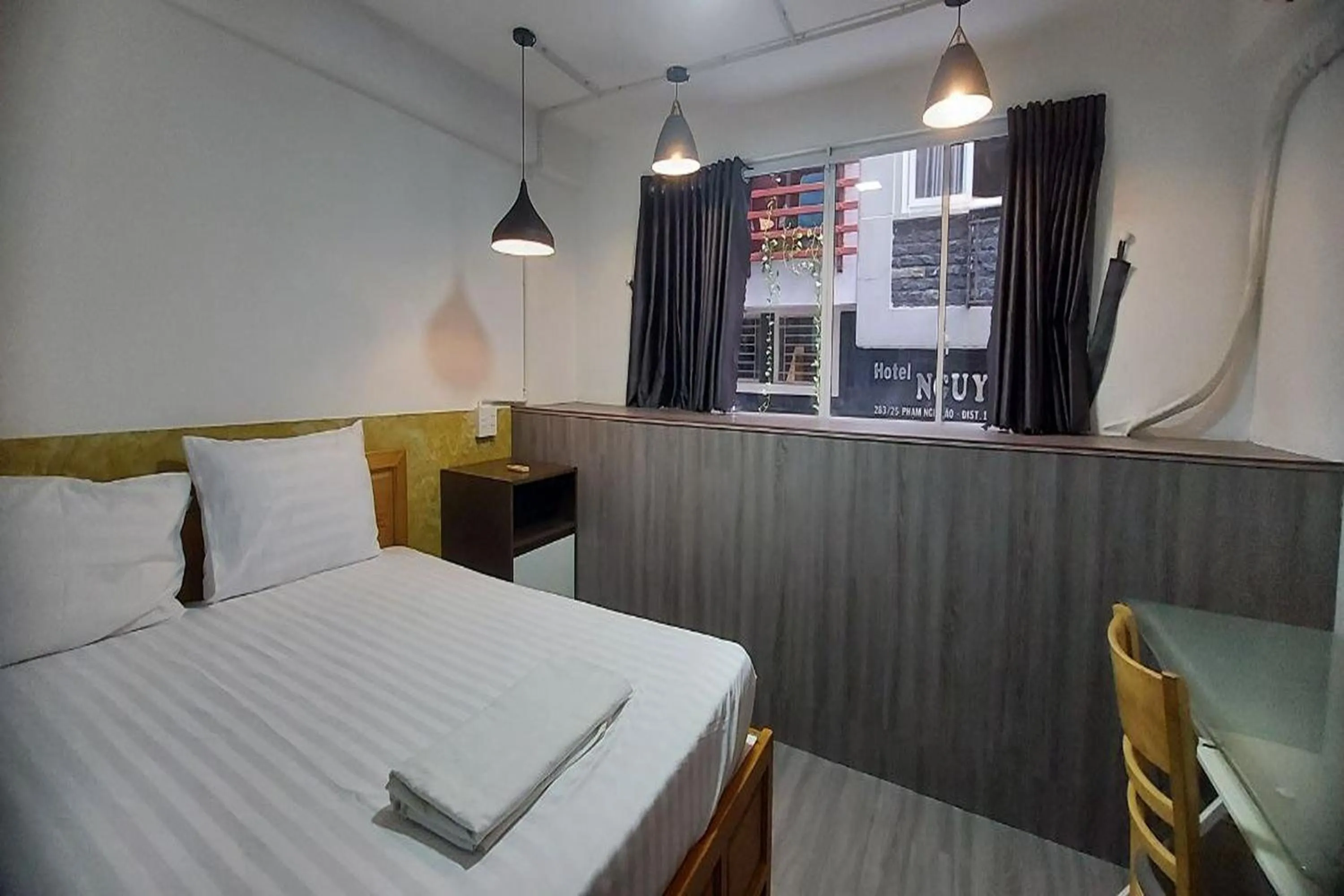 Bedroom, Bed in Ailen Garden 2 Hotel