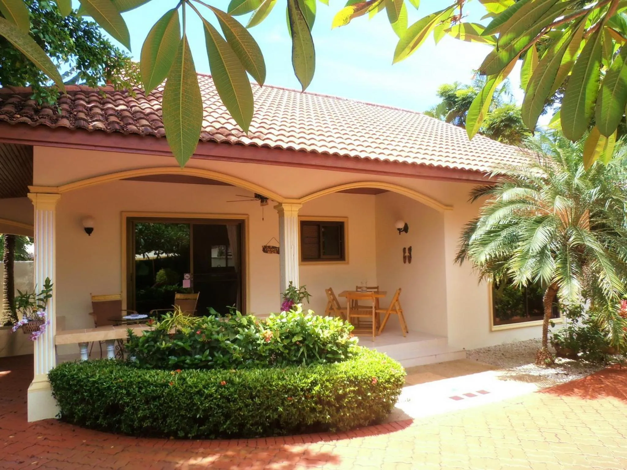 BBQ facilities in Coconut Paradise Holiday Villas