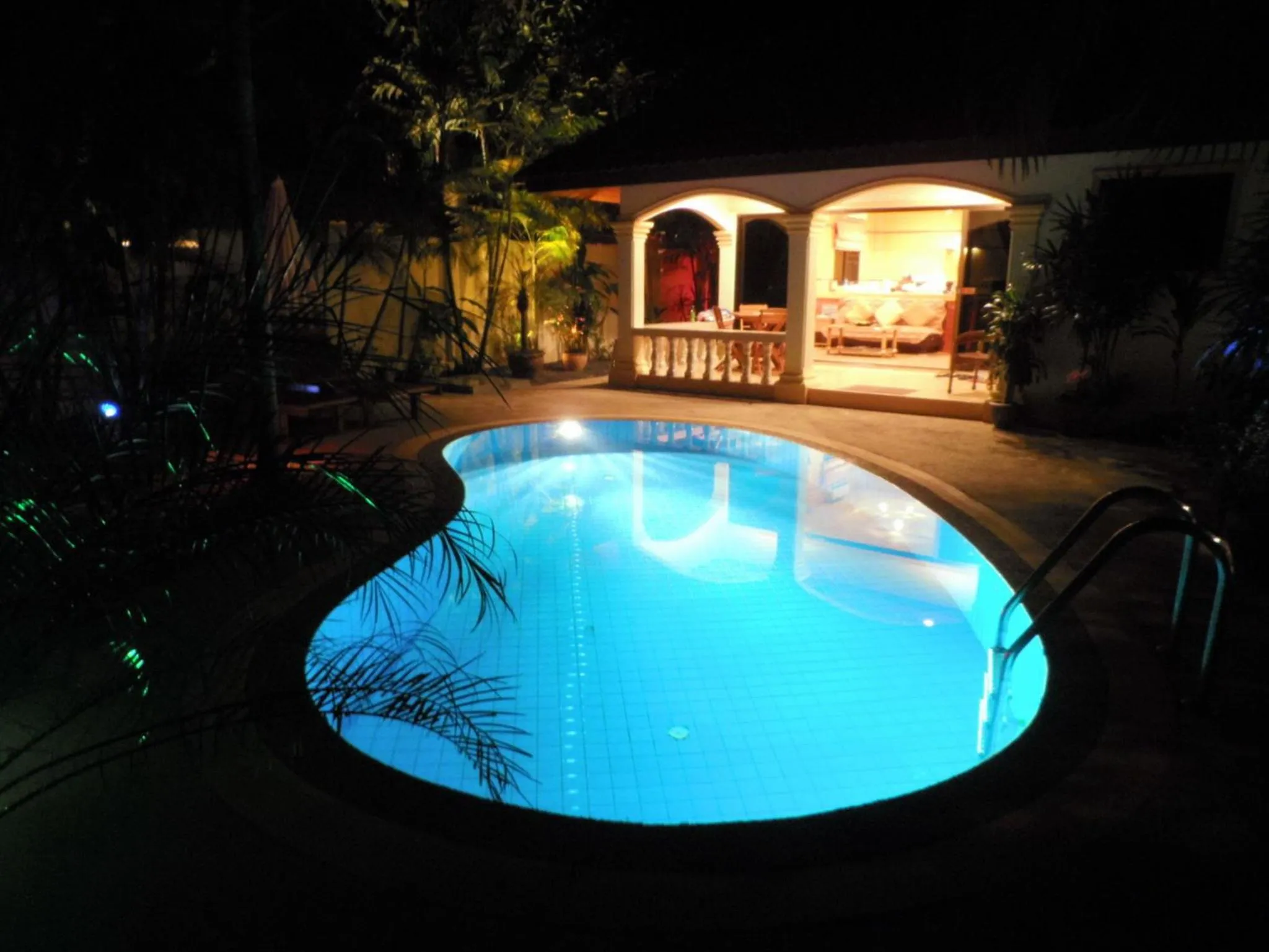 Night in Coconut Paradise Holiday Villas