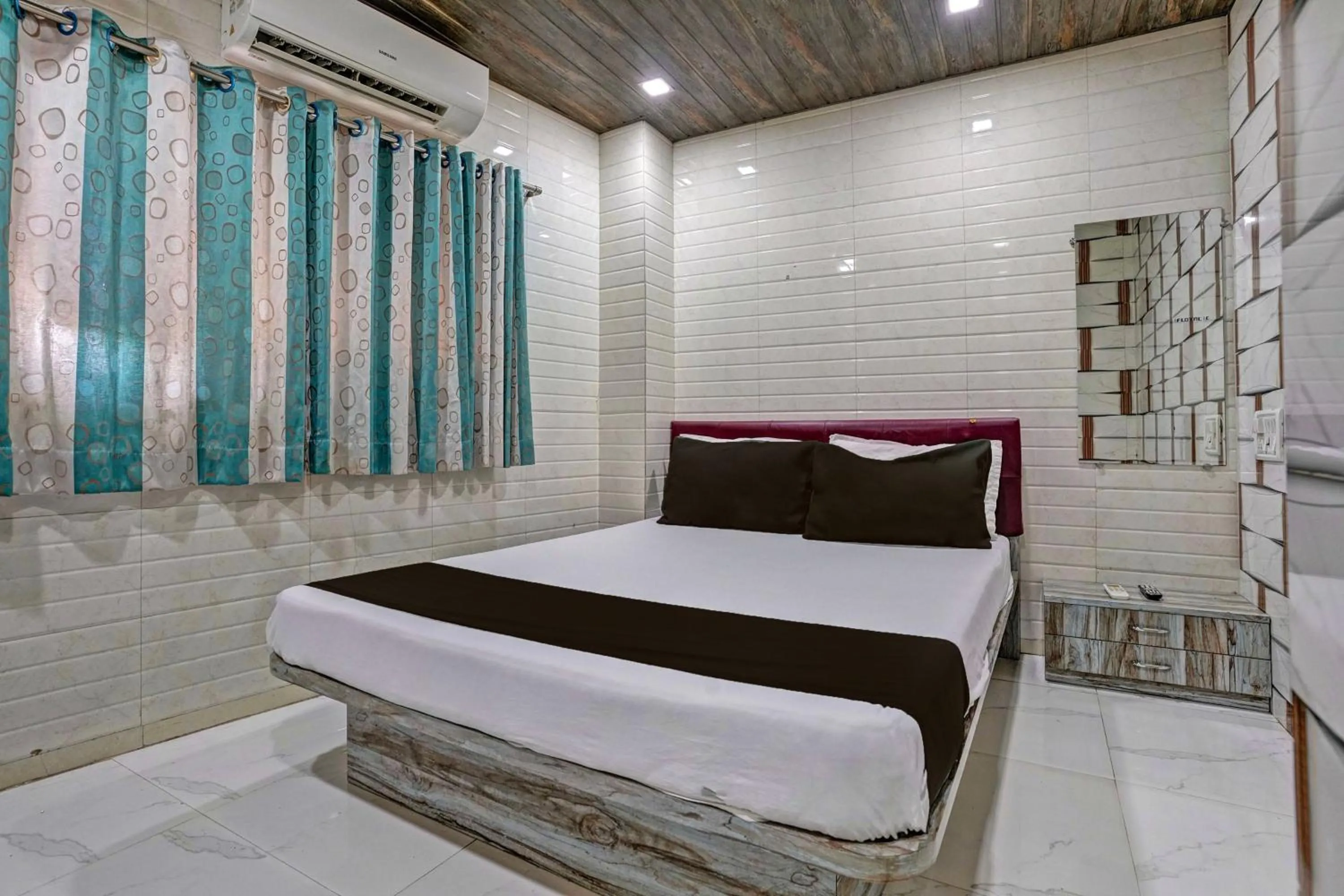 Bedroom, Bed in Hotel O Taj Lodging and Boarding