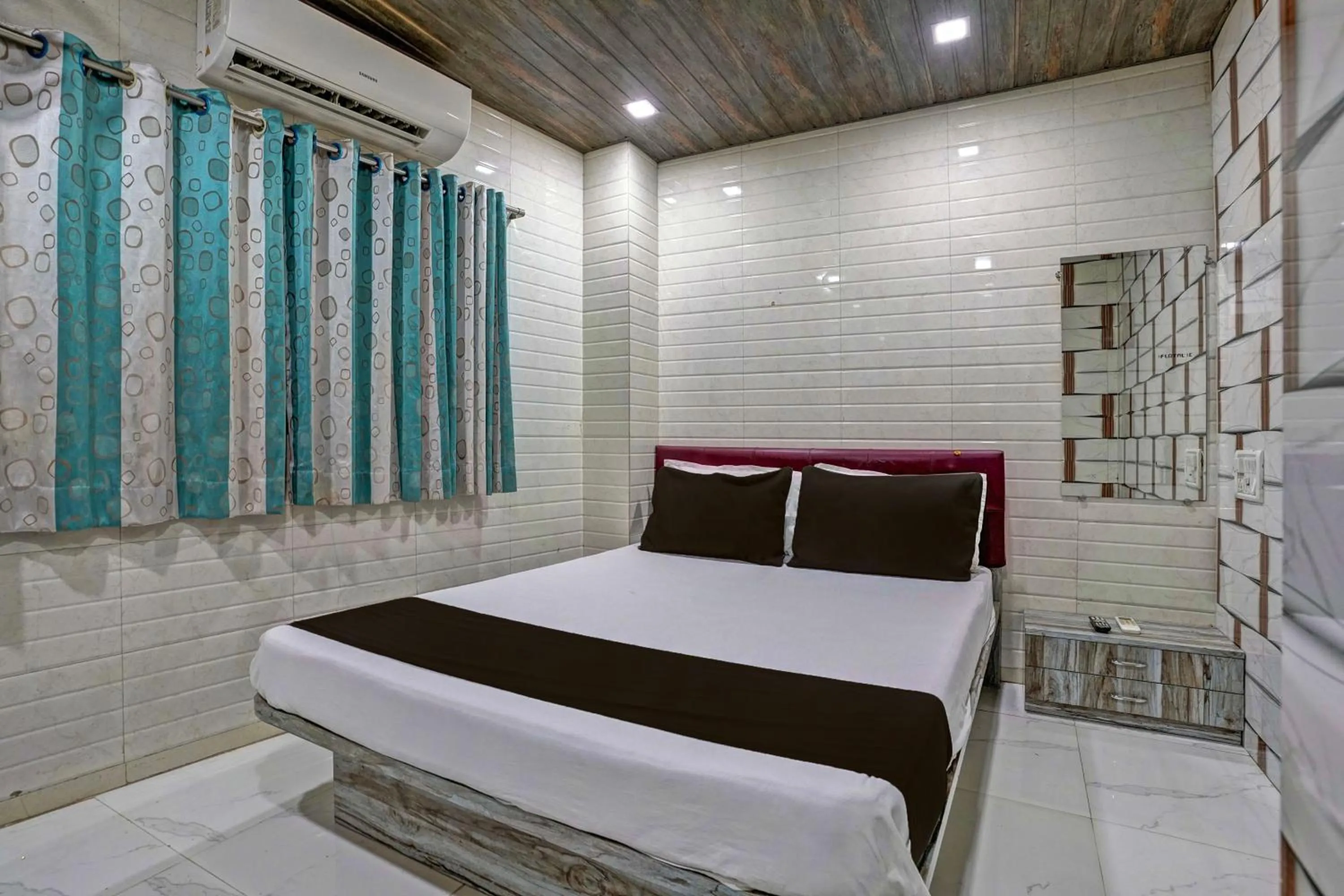 Bedroom, Bed in Hotel O Taj Lodging and Boarding