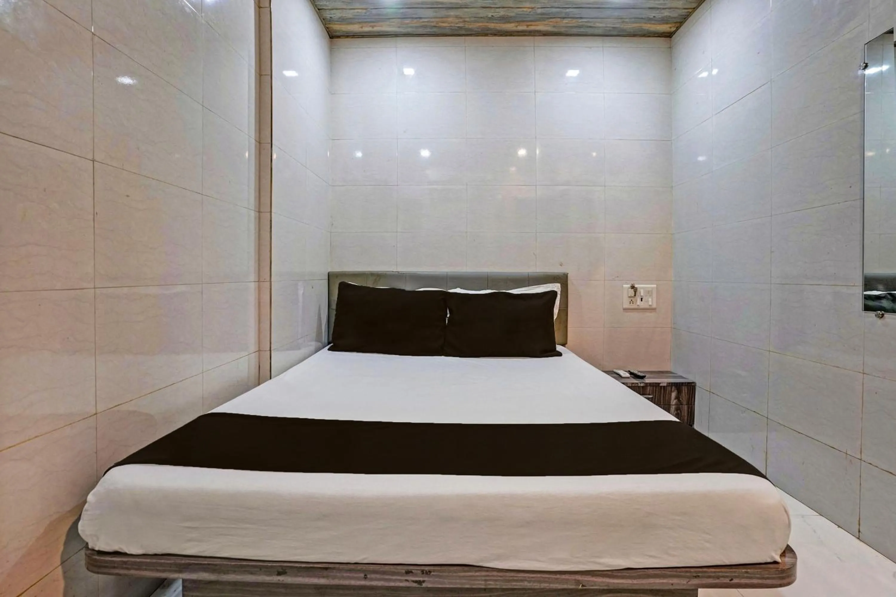 Bedroom, Bed in Hotel O Taj Lodging and Boarding
