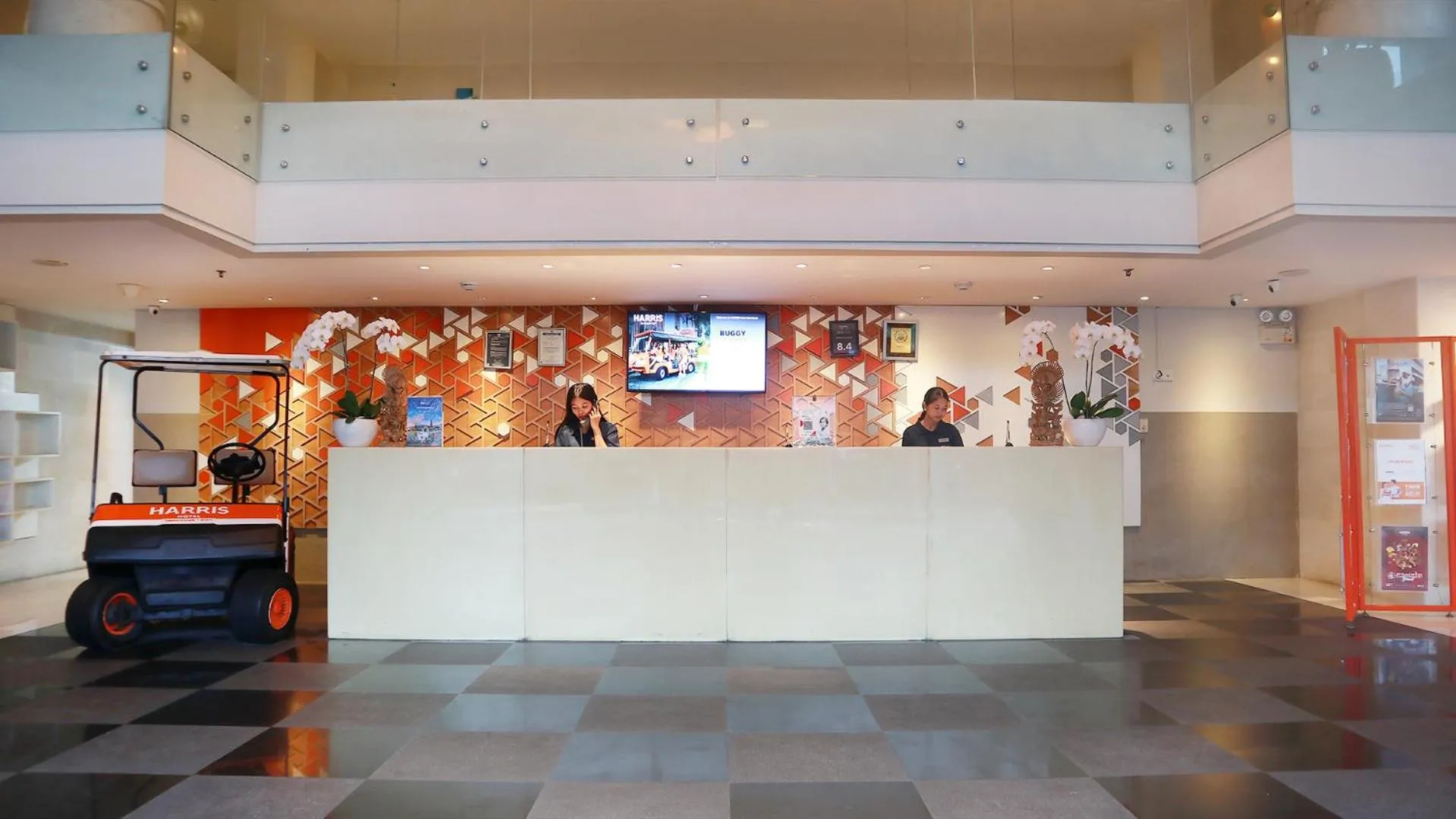 Lobby or reception in HARRIS Hotel Seminyak