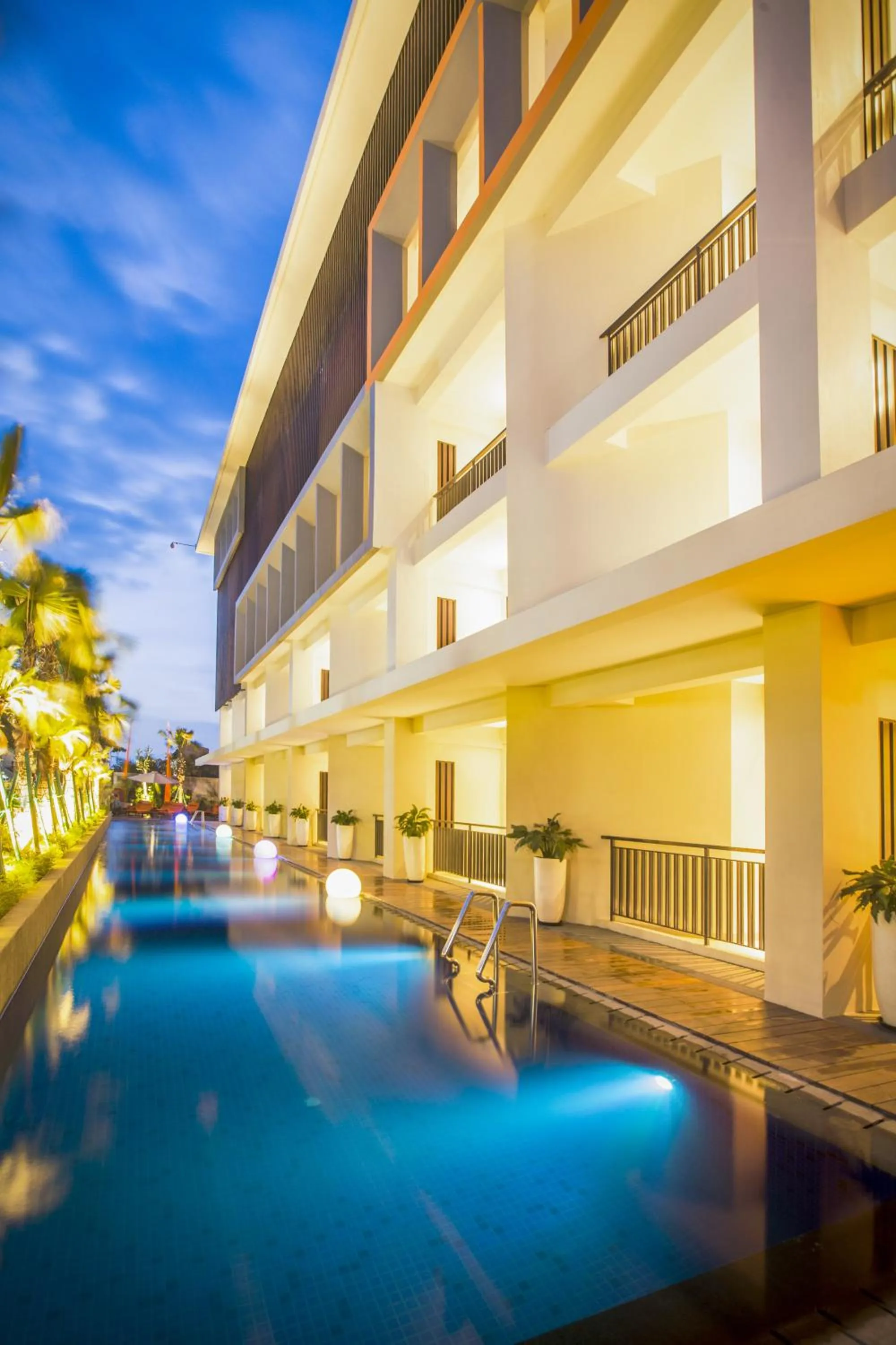 Swimming pool in HARRIS Hotel Seminyak