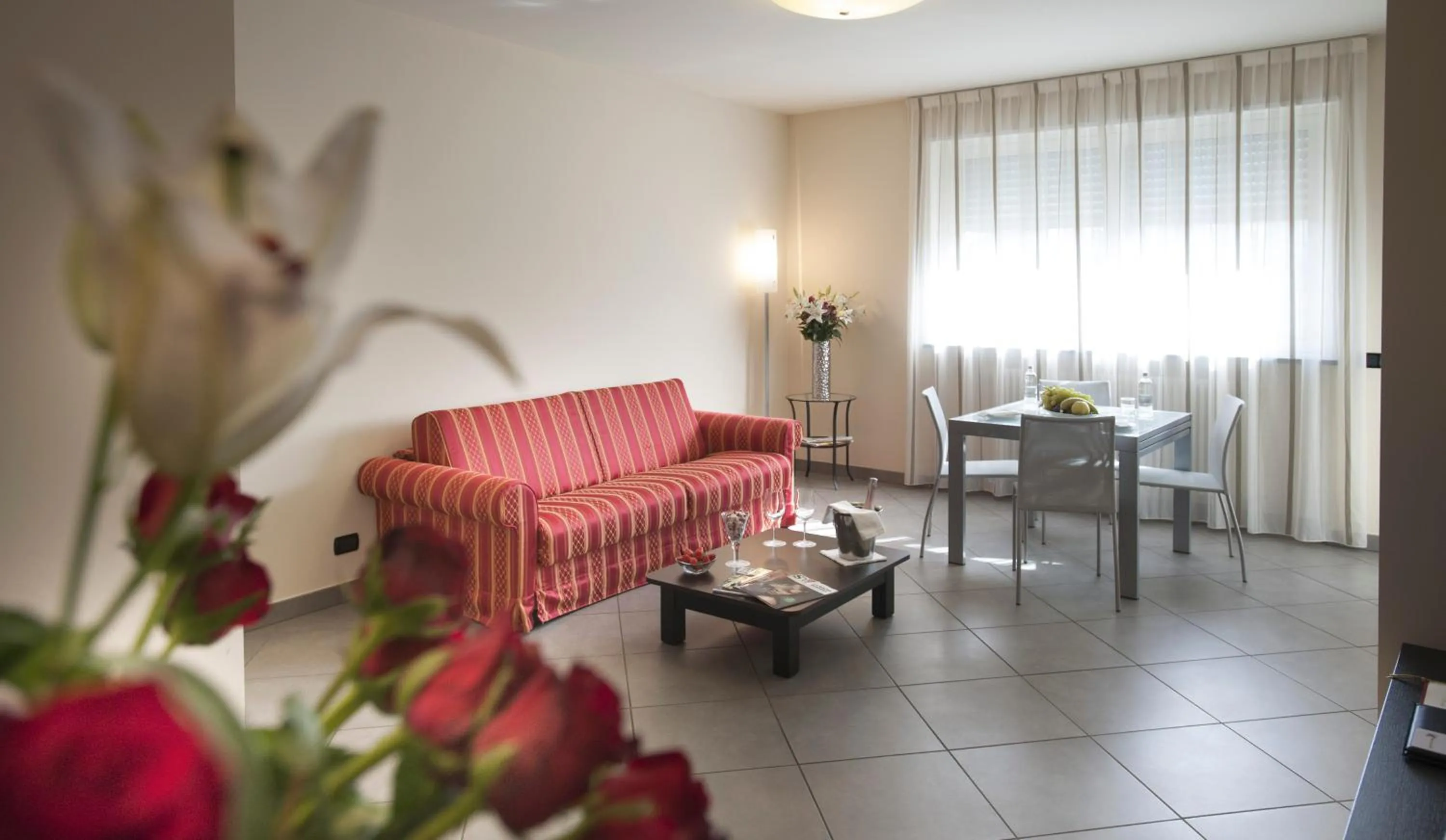 Seating area in Residence Calissano