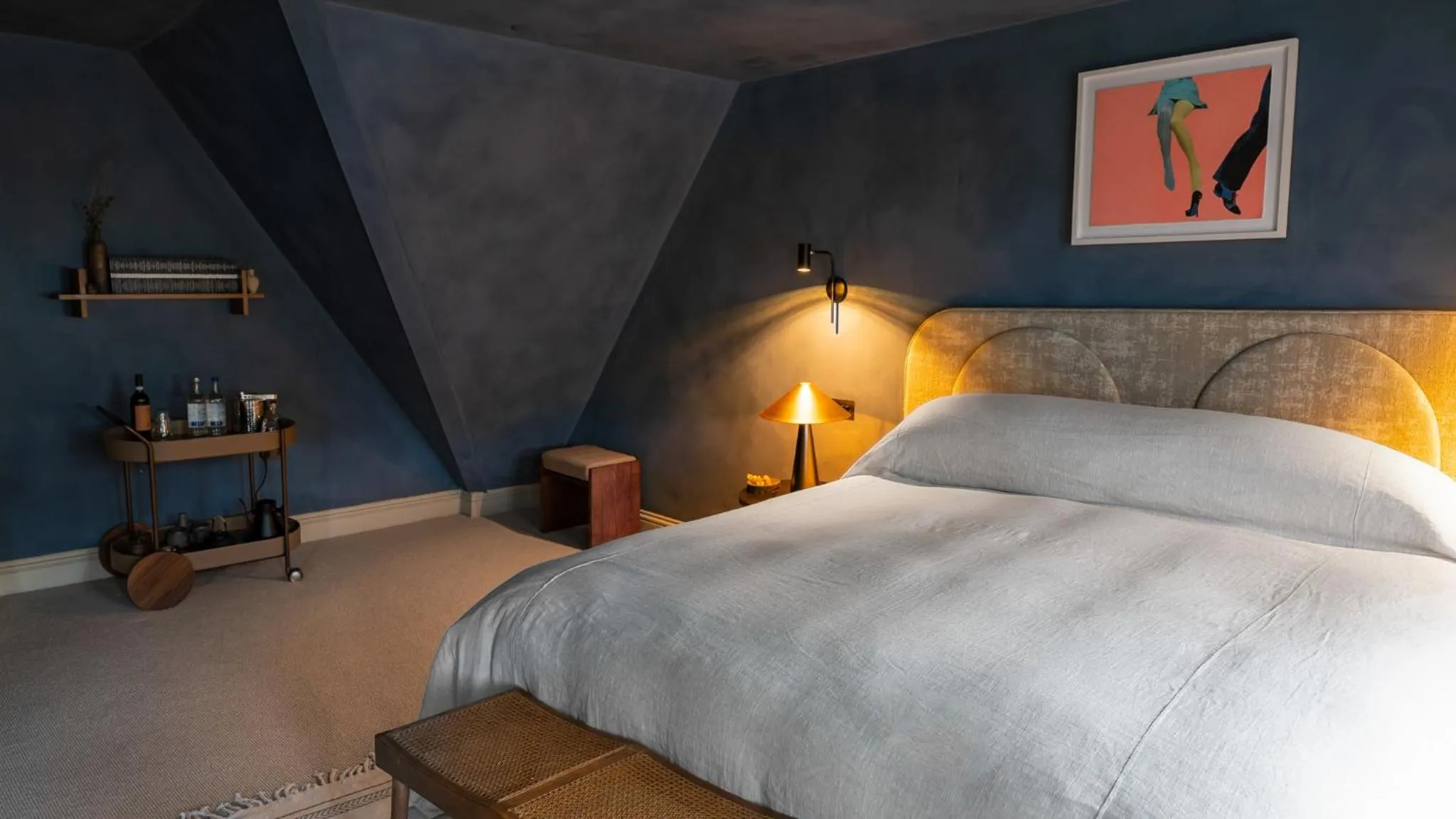 The Penthouse | Suite in BULL Burford