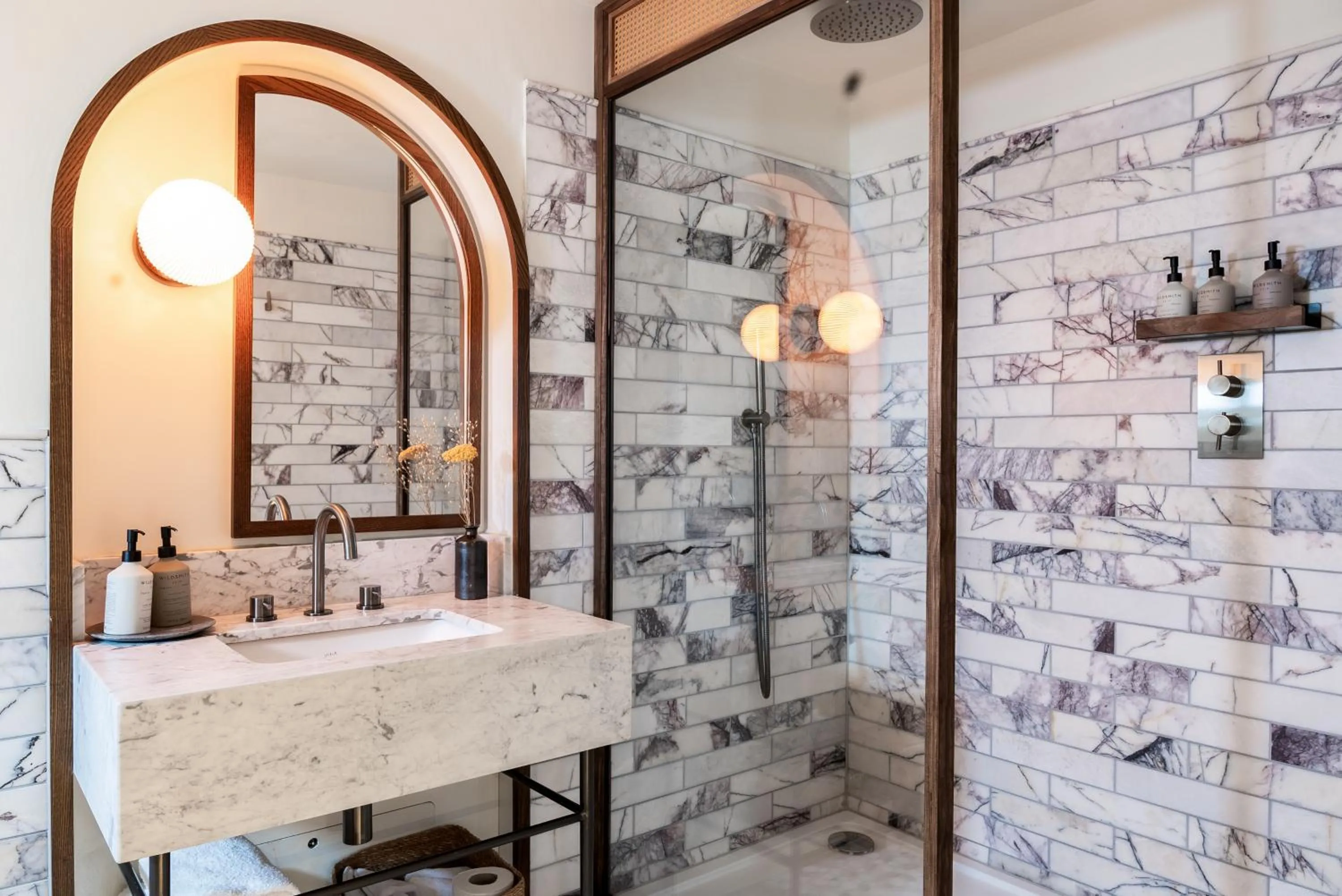 Bathroom in BULL Burford