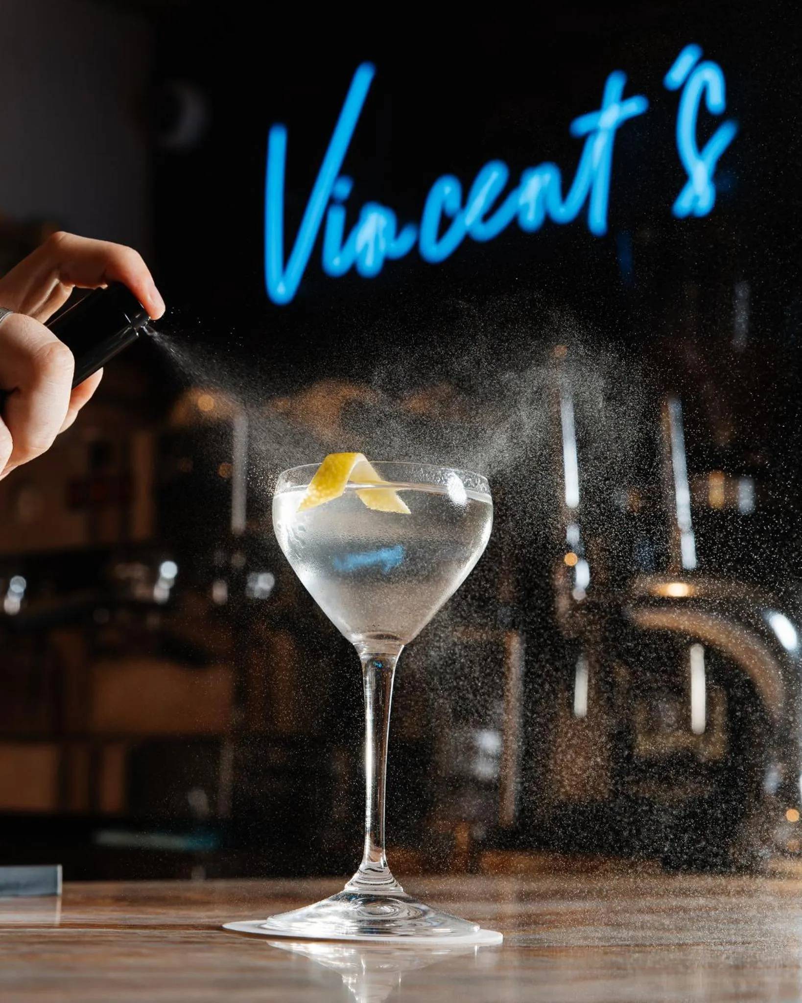 Lounge or bar in BULL Burford