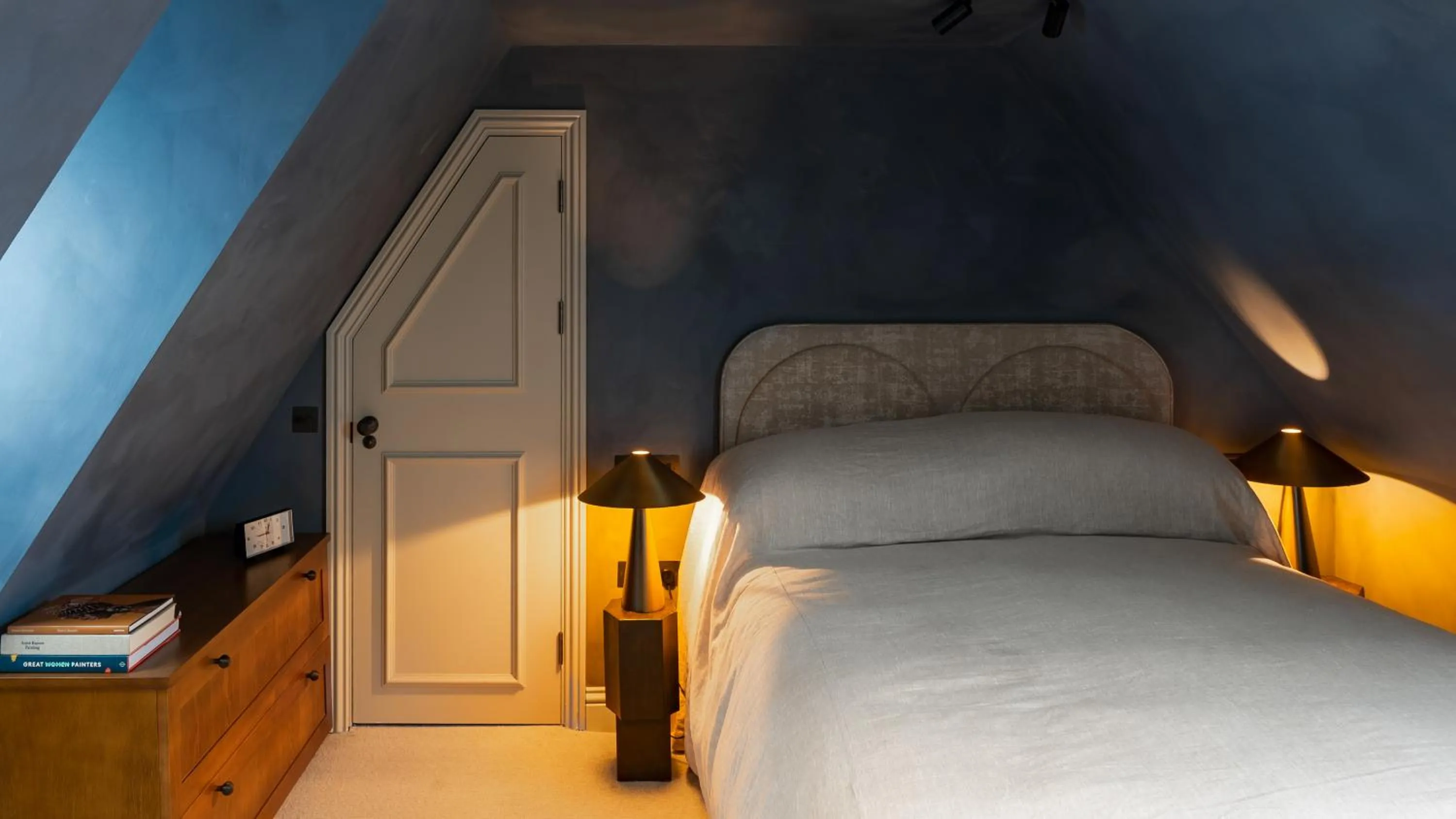 The Cozy in BULL Burford