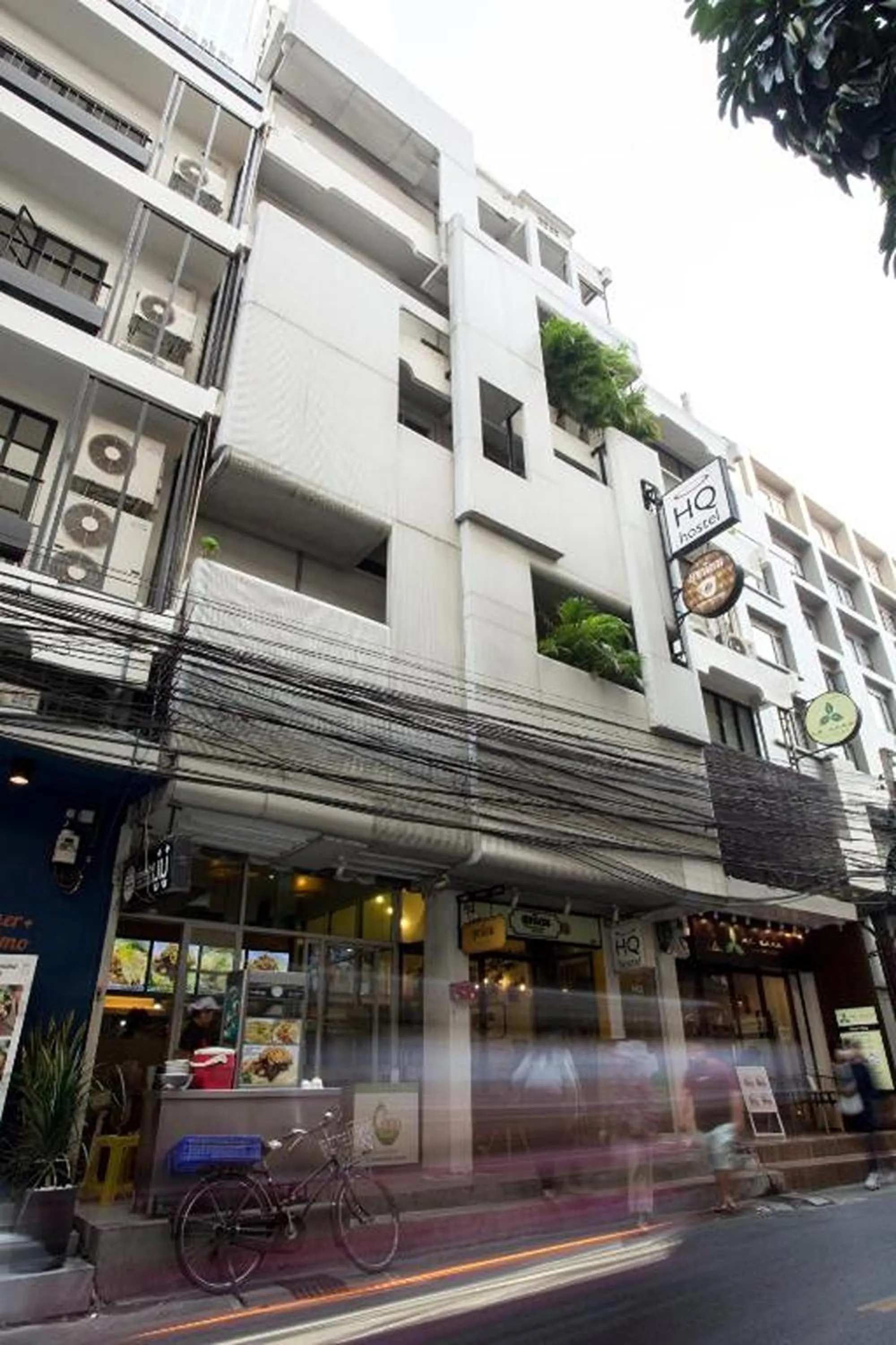 Property building in Qilombo Hostel Silom