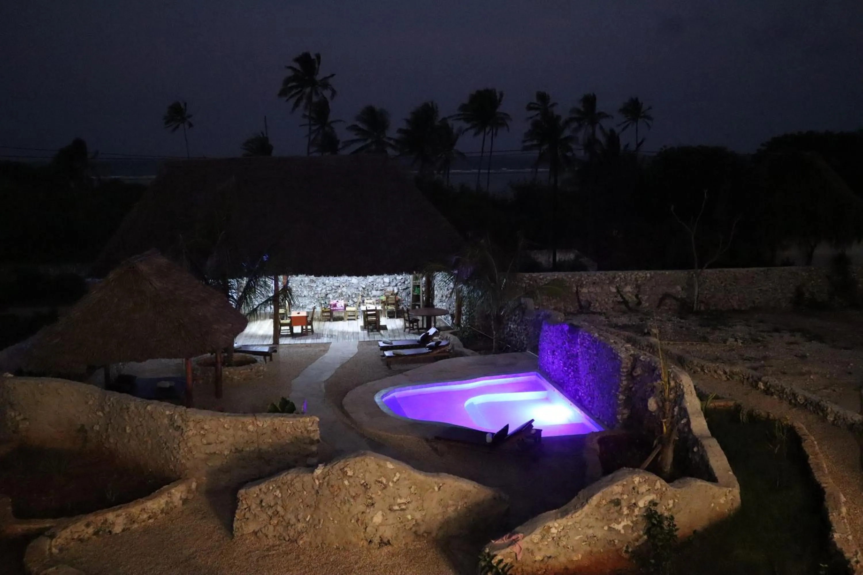 Swimming pool in Holiday Time Bungalows Zanzibar