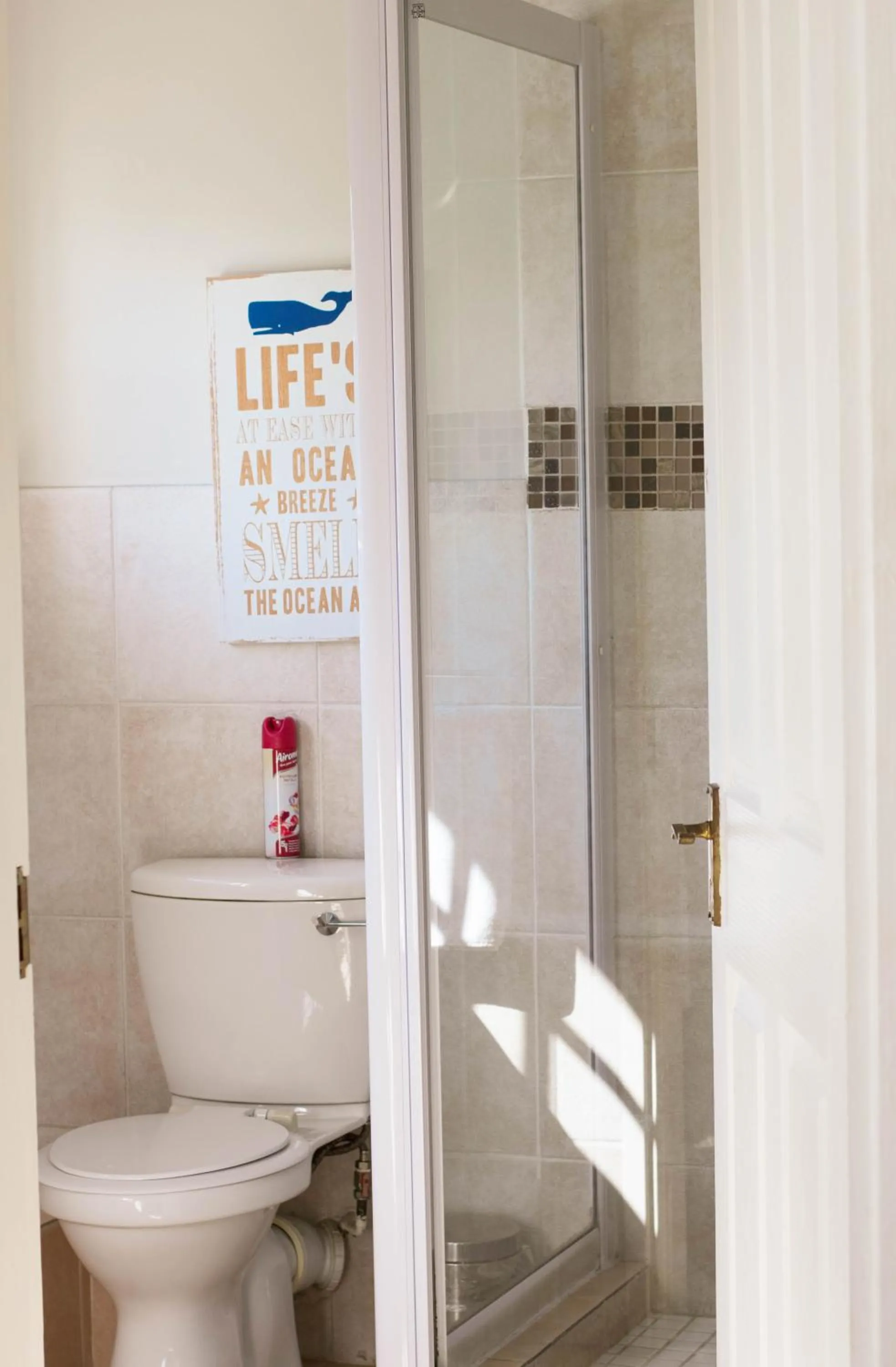 Bathroom in African Sands B&B