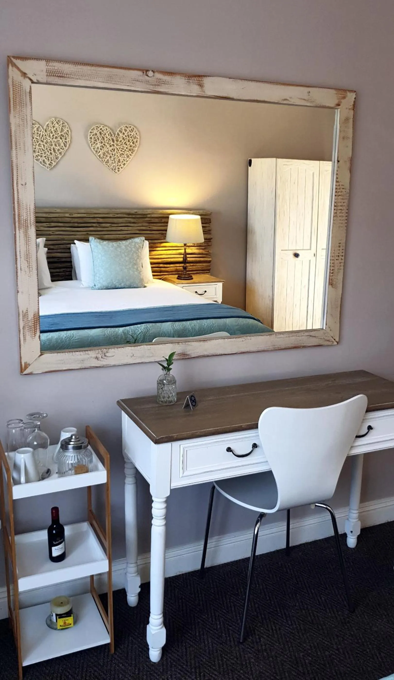 Decorative detail, Bed in African Sands B&B