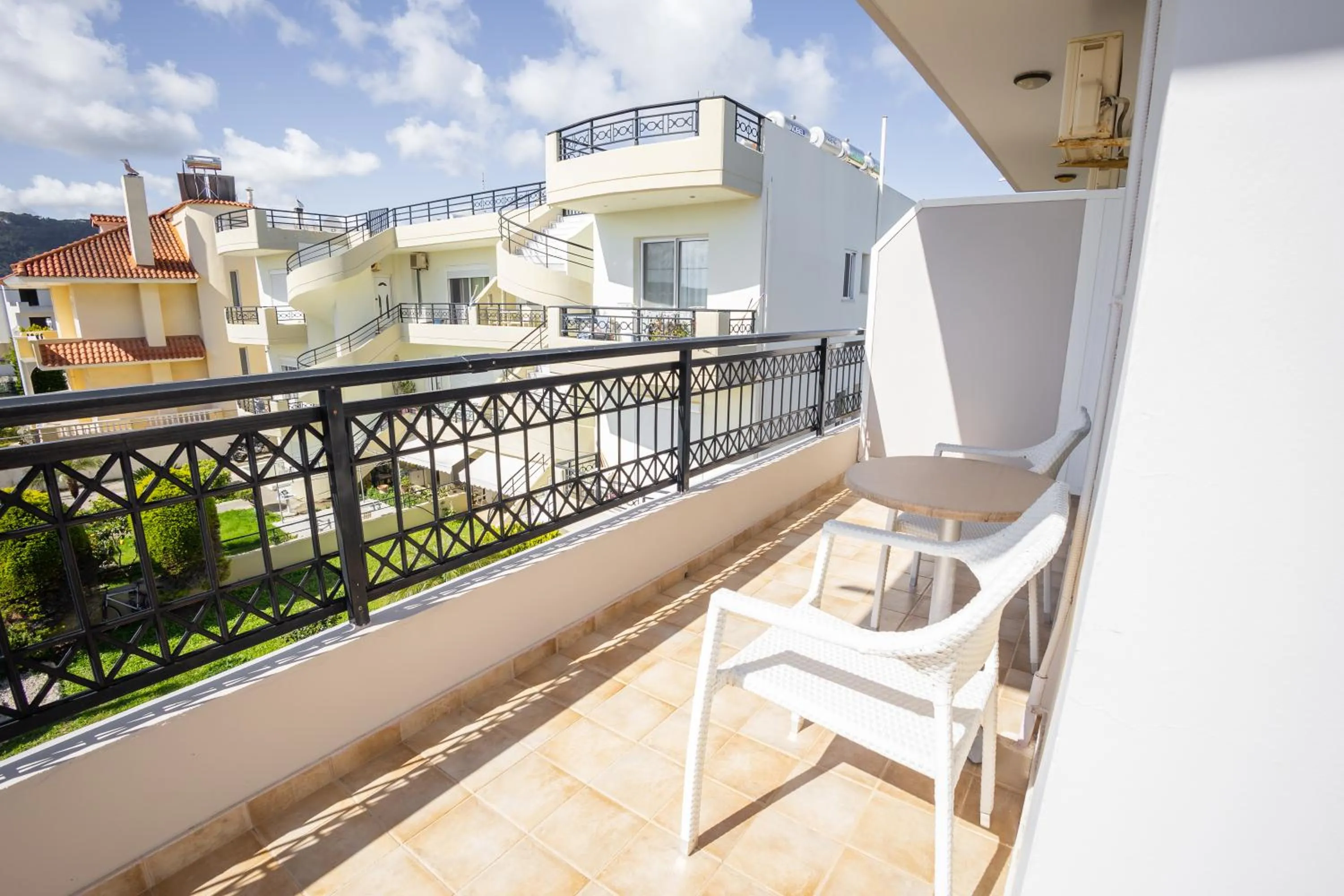 Patio in Johnhara Studios & Apartments