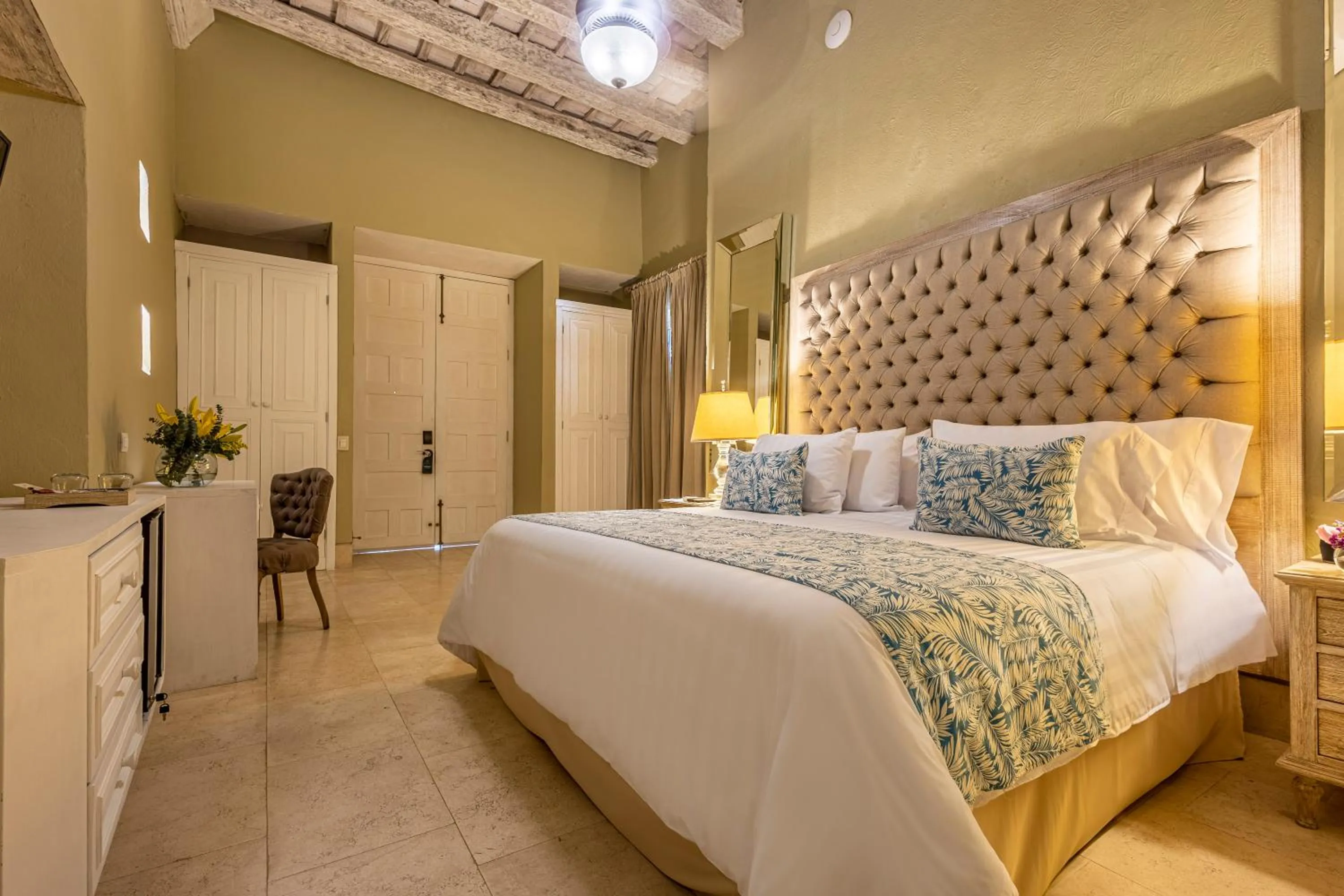Property building, Bed in Hotel Casa del Gobernador
