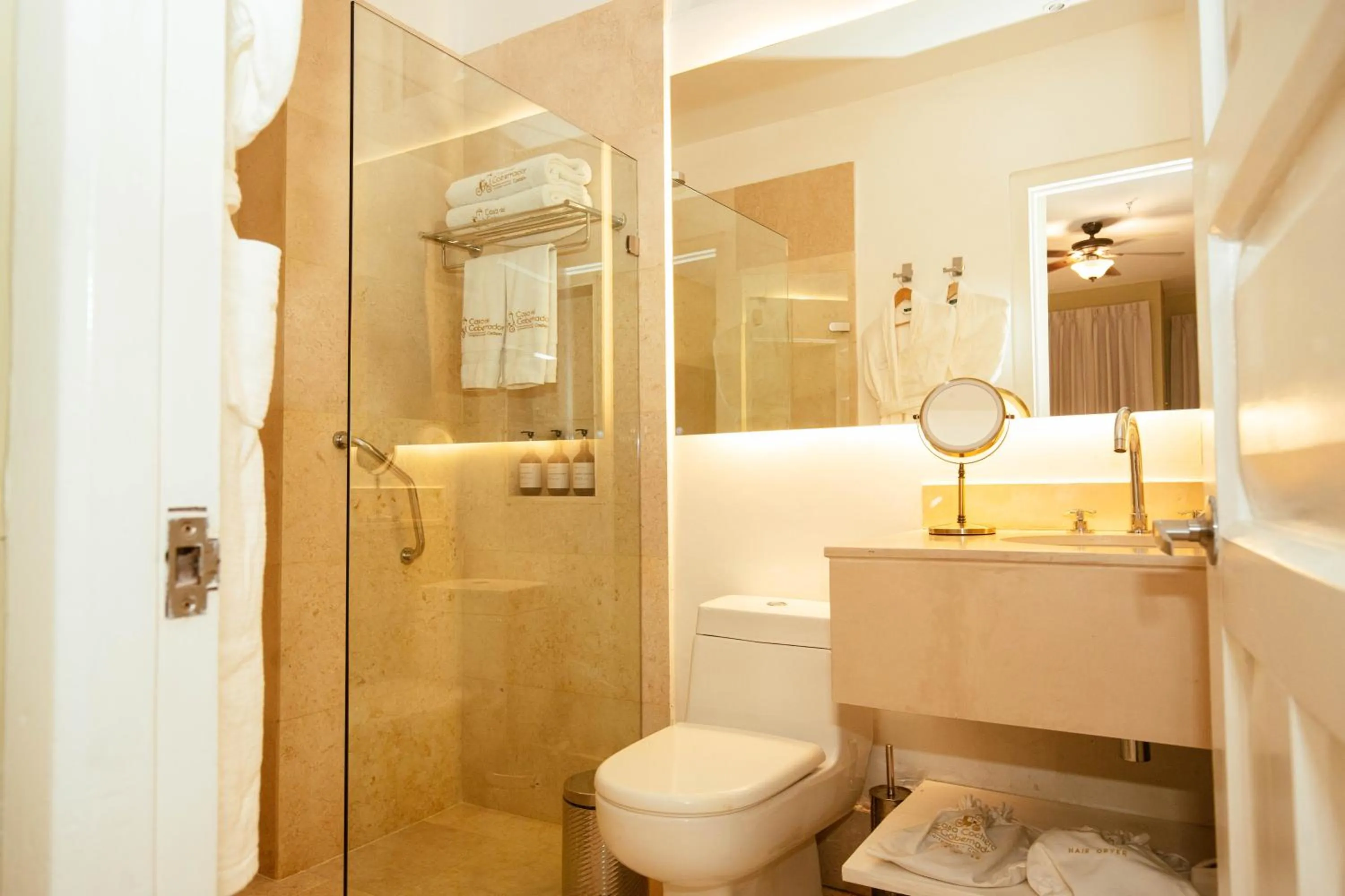 Toilet in Hotel Casa del Gobernador