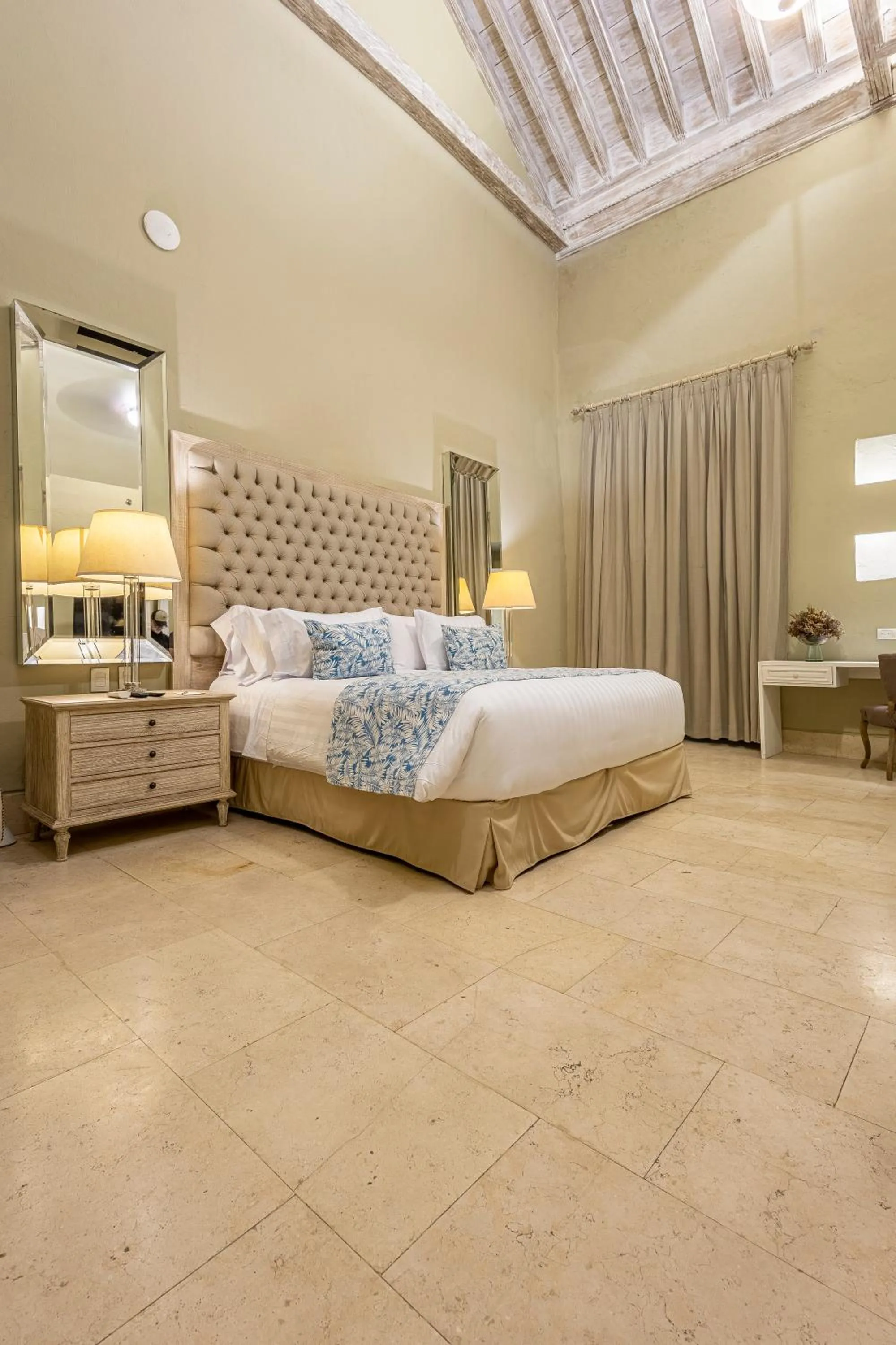 Property building, Bed in Hotel Casa del Gobernador