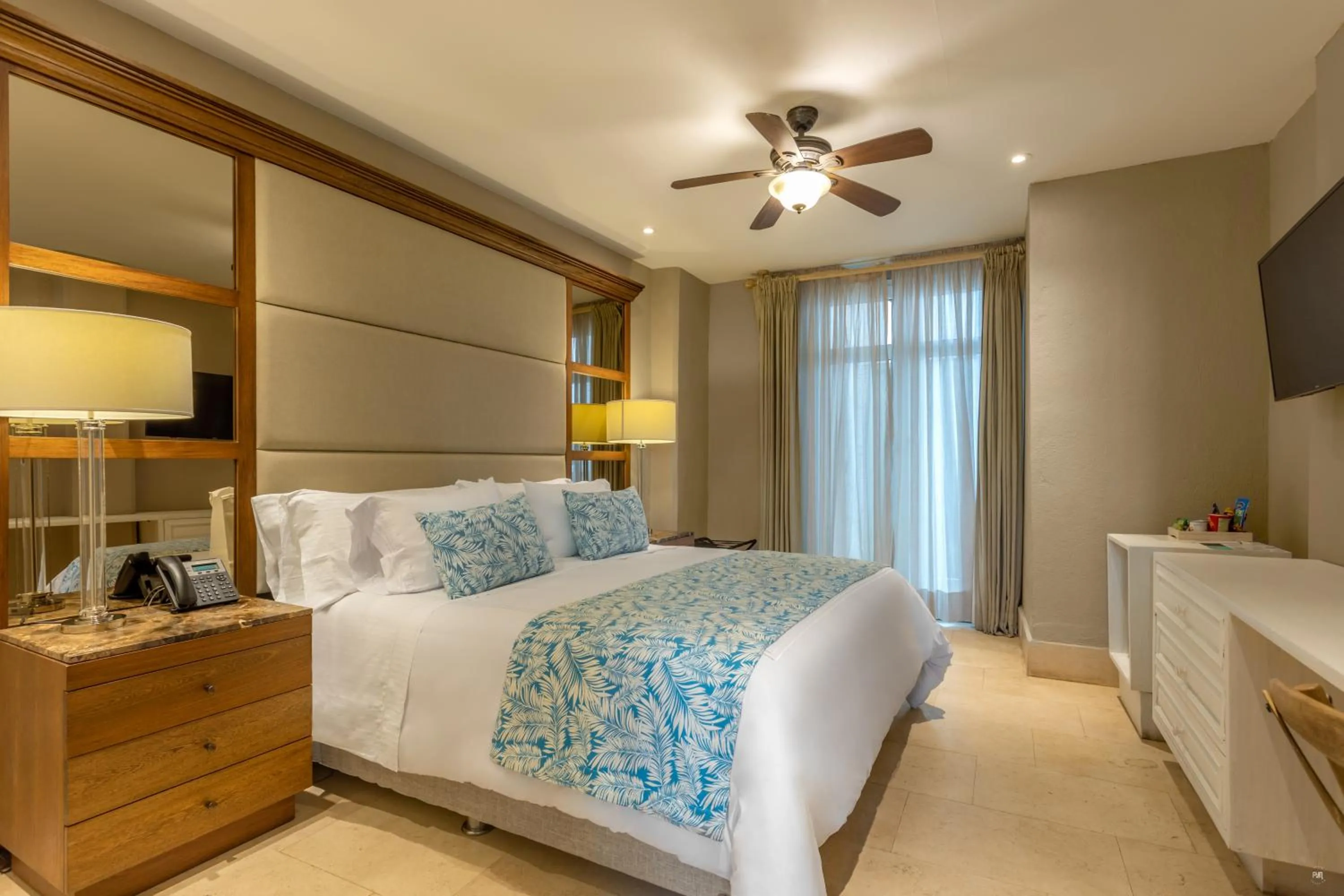 Property building, Bed in Hotel Casa del Gobernador