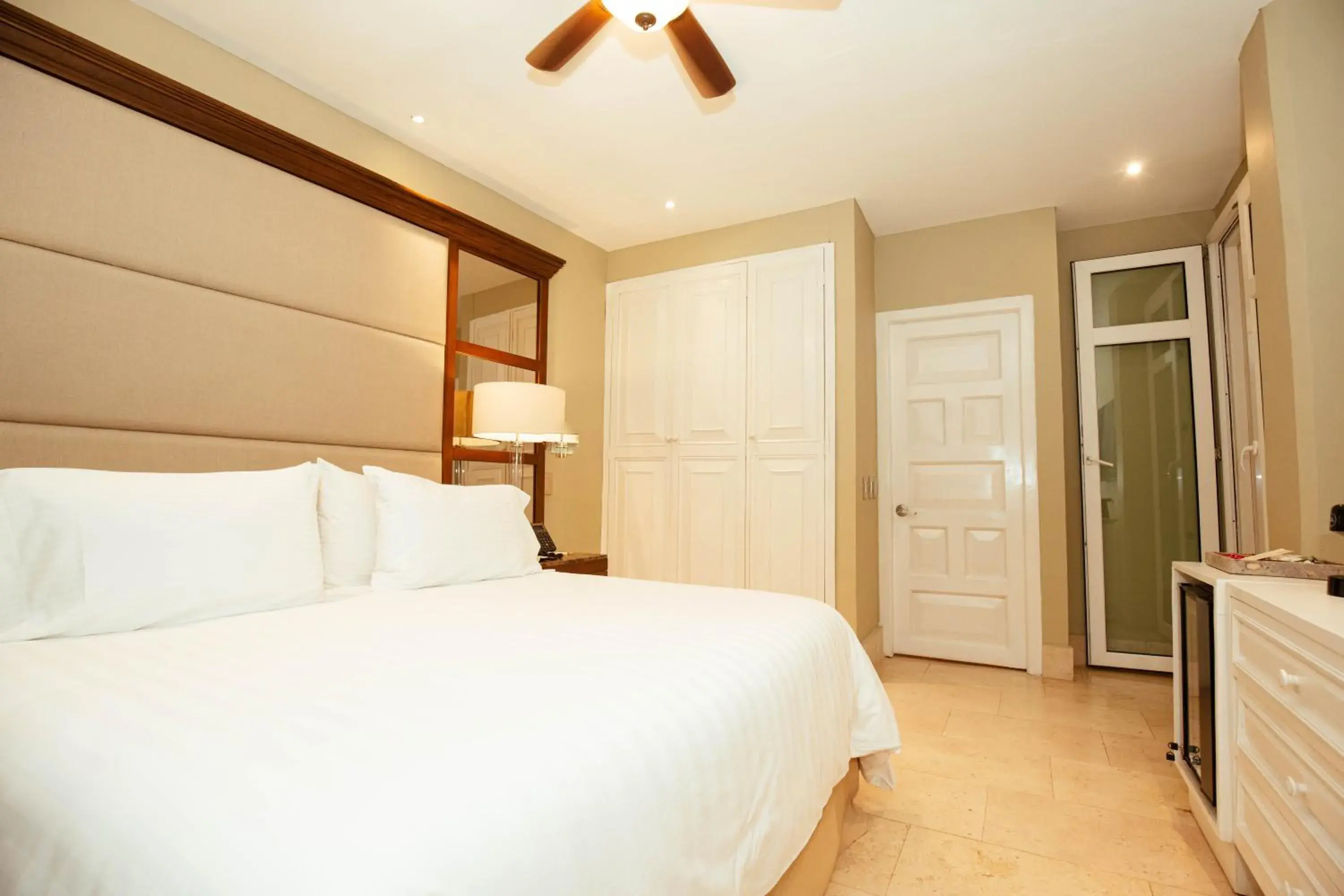 Deluxe Room in Hotel Casa del Gobernador Deluxe Room in Hotel Casa del Gobernador